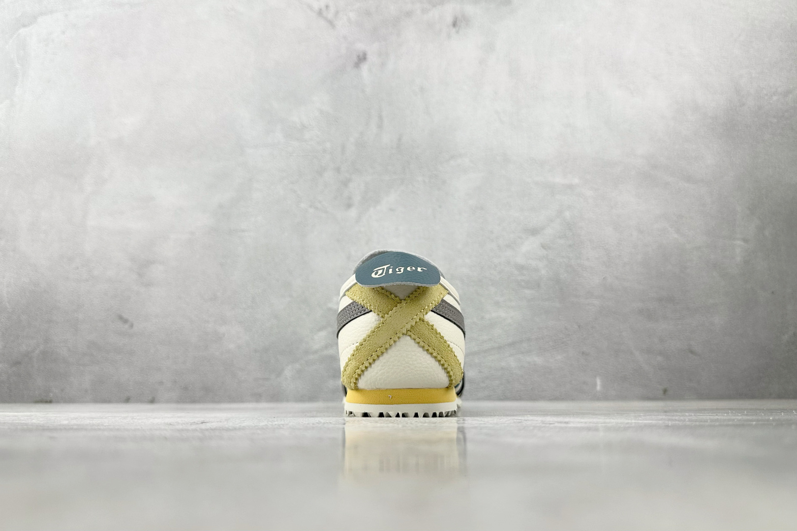 140 渠道特供 Onitsuka Tiger鬼塚虎 MEXICO 66 米白 1183B771-117-Chinese UA Cheap High Quatity Brand Clothes Bags handbags Sneakers wholesale wholesaler seller from China Factory suppliers Fashion Clothing Shoes best Quality Beautiful Price 140 渠道特供 Onitsuka Tiger鬼塚虎 MEXICO 66 米白 1183B771-117