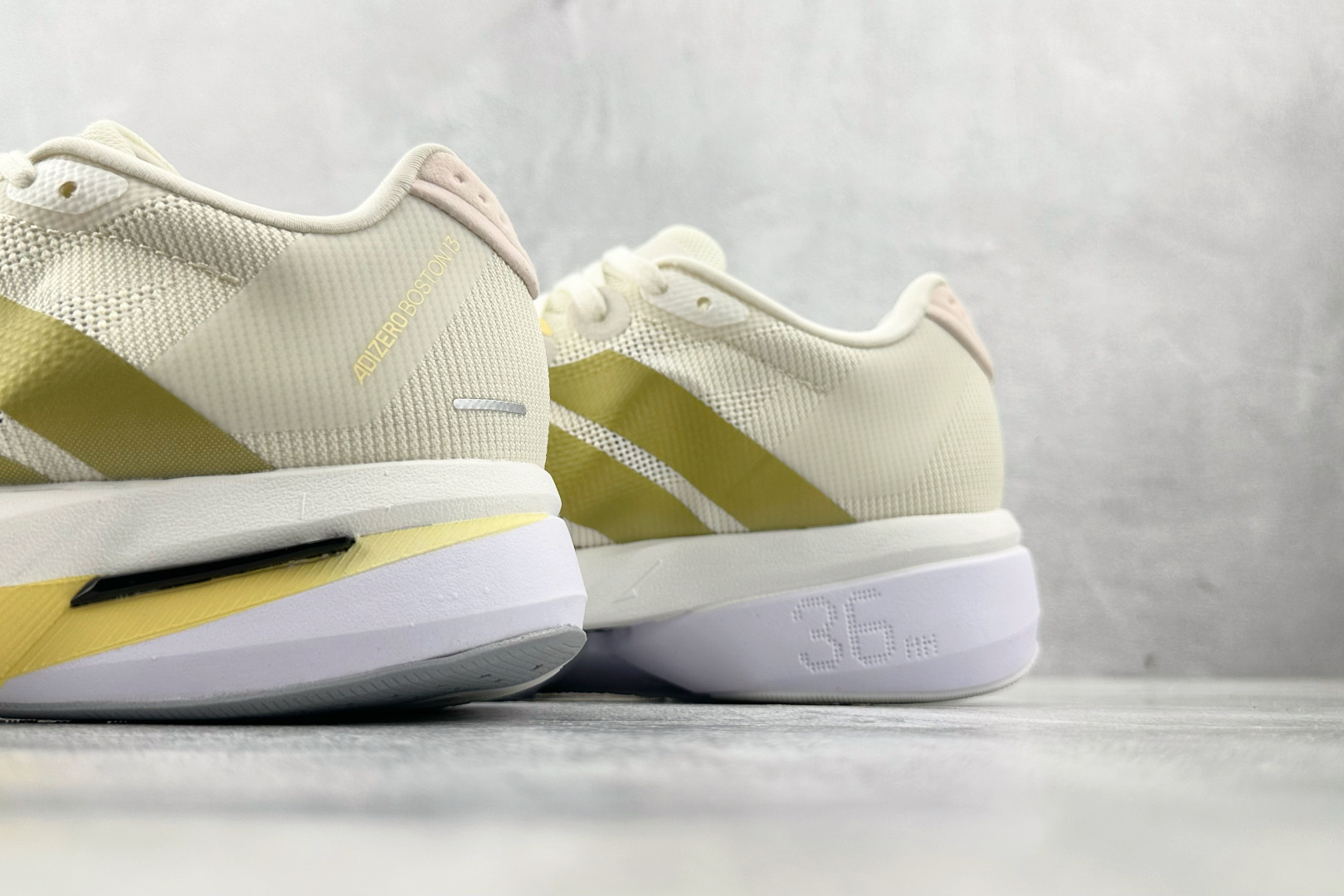 纯原 adidAdizero Bost13 白金色 JS4947