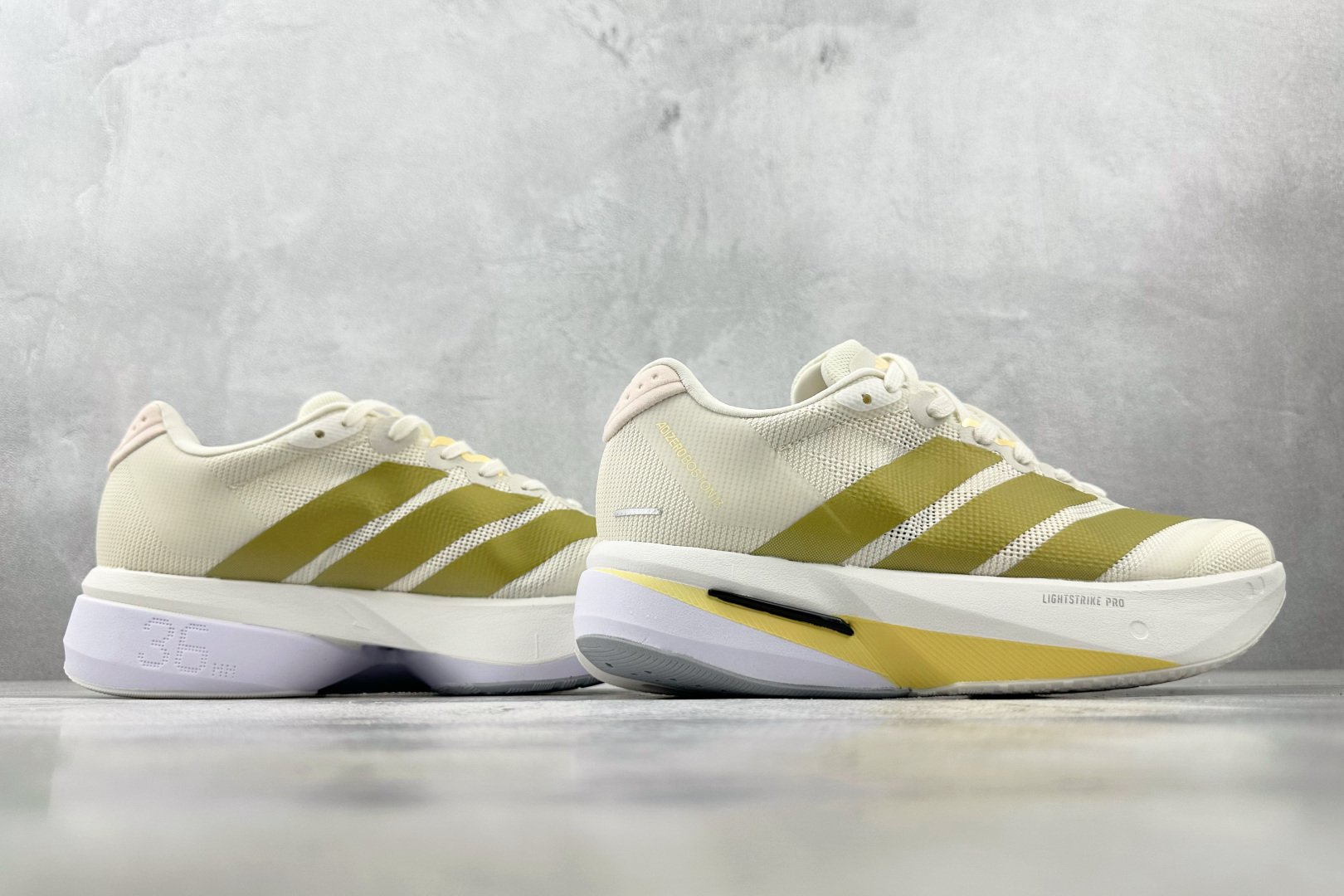 纯原 adidAdizero Bost13 白金色 JS4947