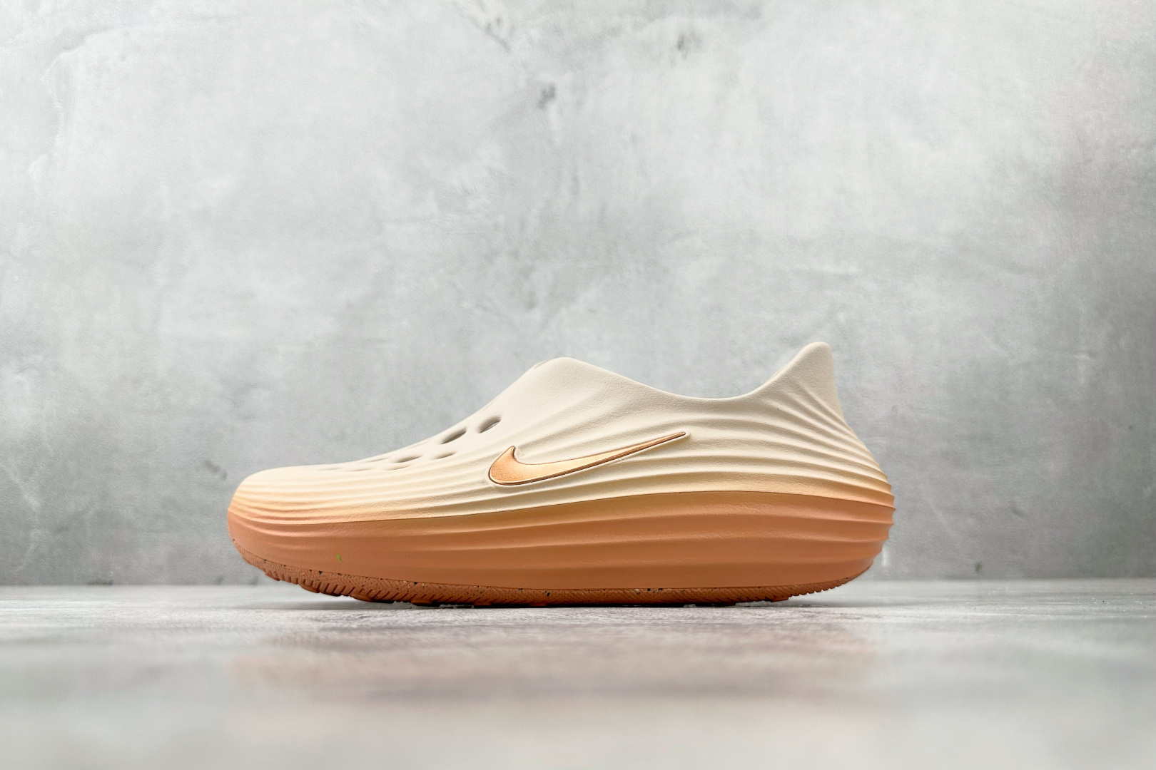 外贸专供 Nike ReactX Rejuven8 米粉色 HV5062-802