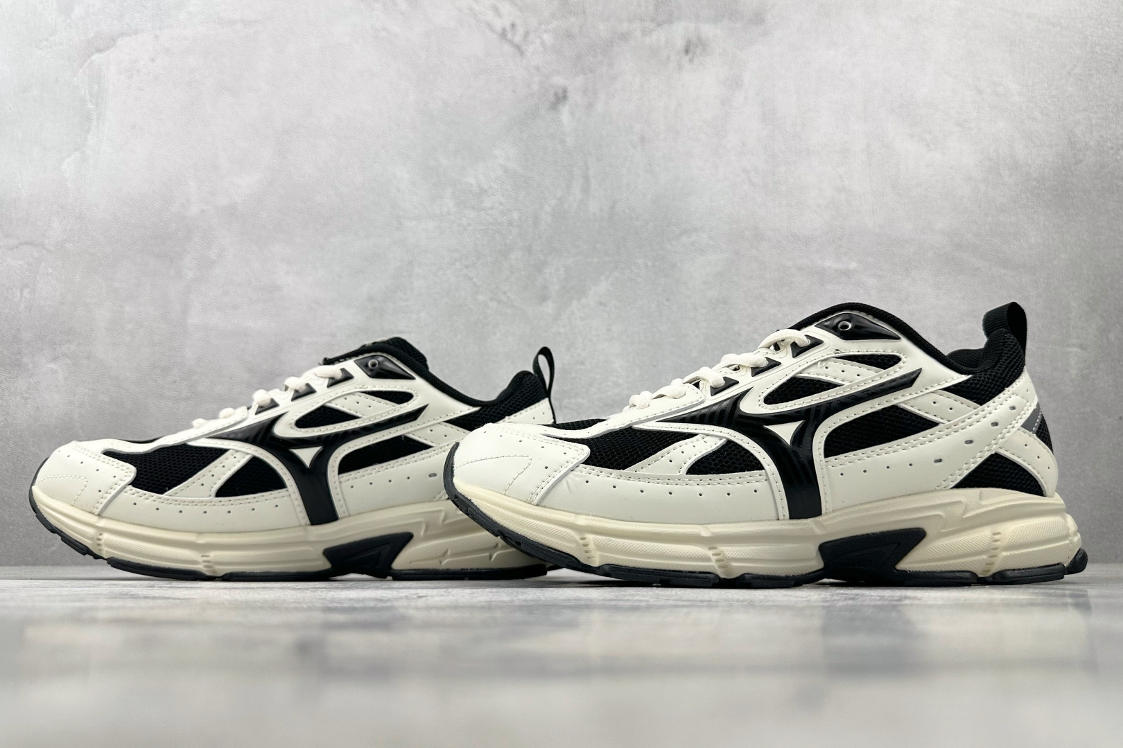东南亚订单 Mizuno Speed 黑白 D1GH223003