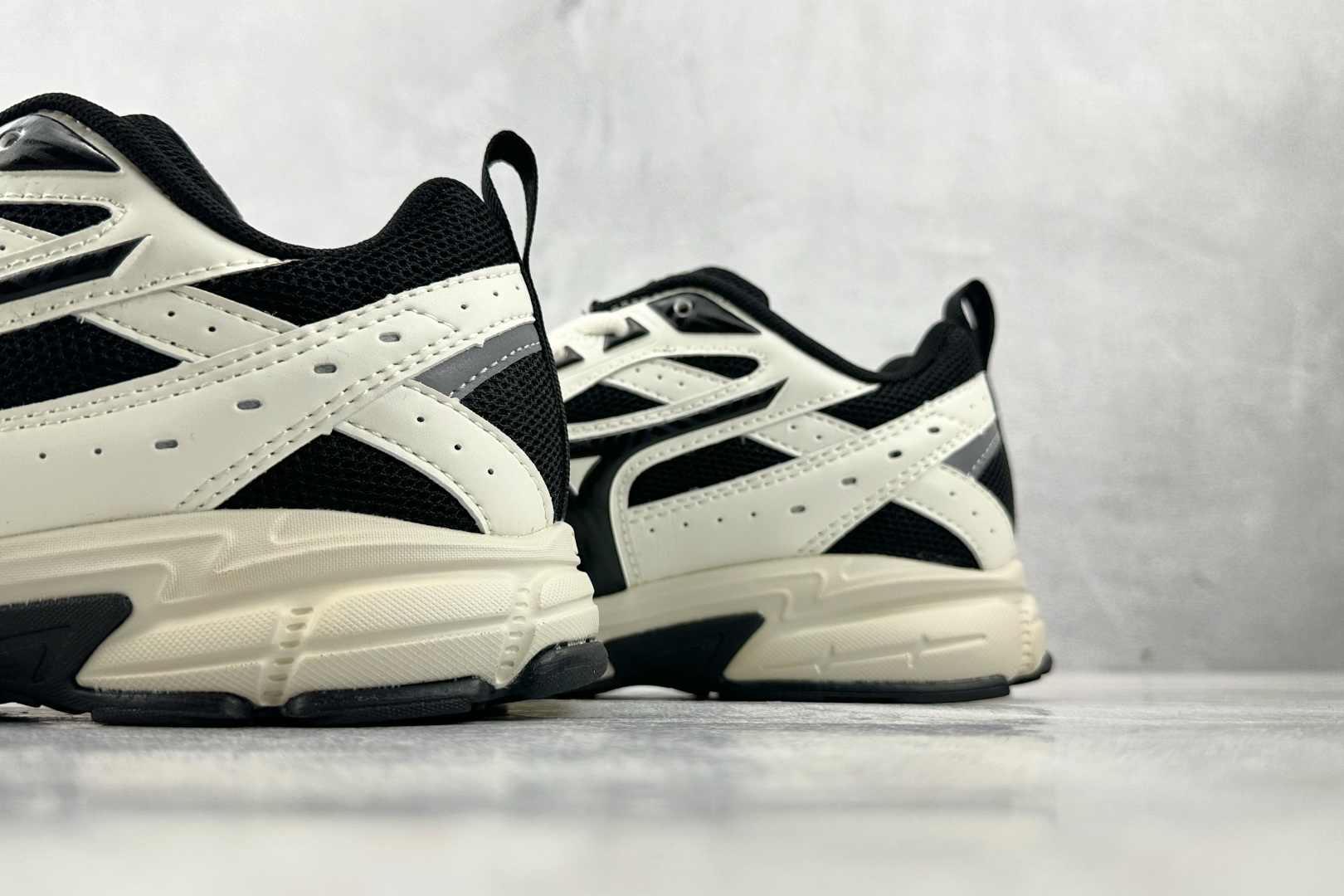 东南亚订单 Mizuno Speed 黑白 D1GH223003