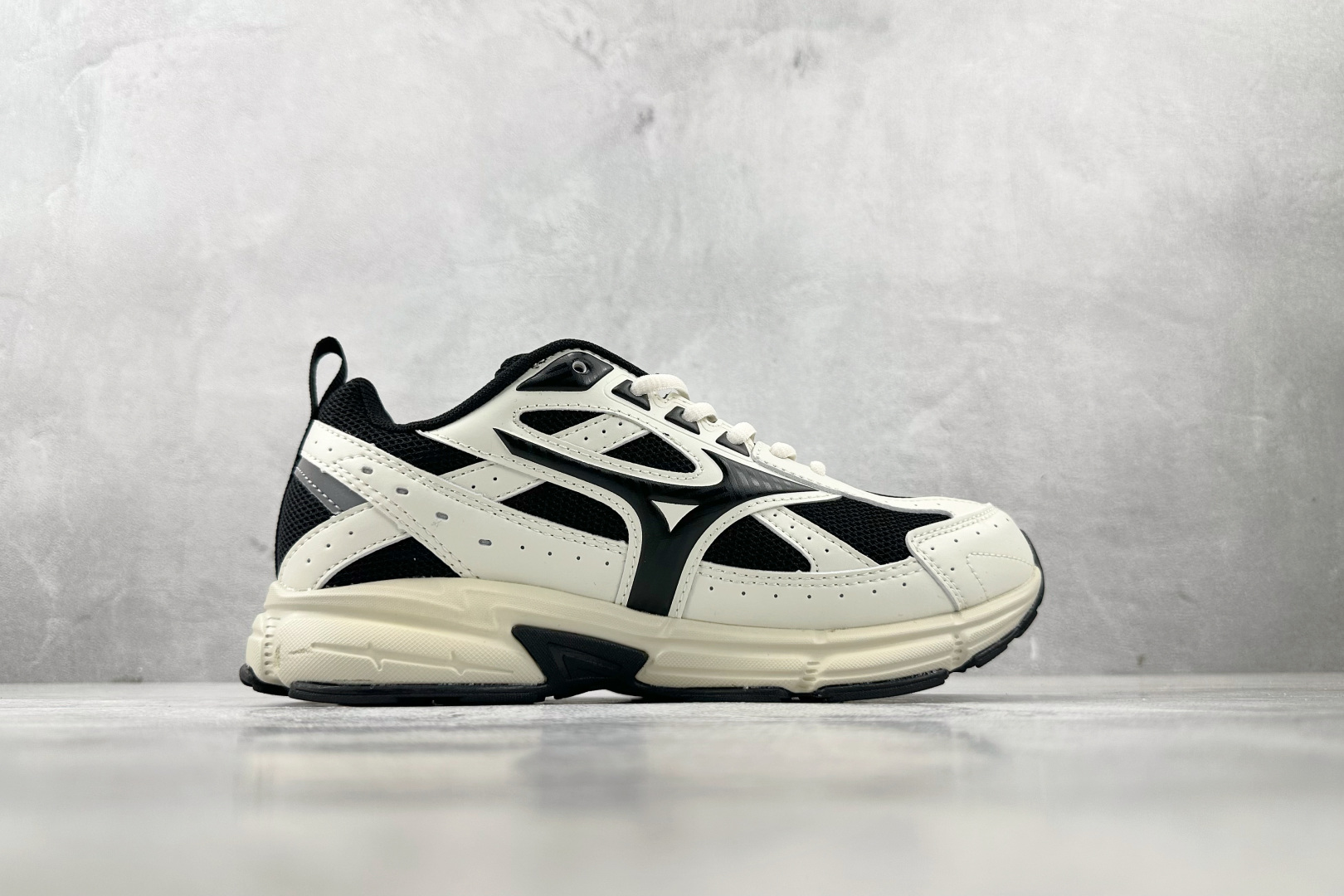 东南亚订单 Mizuno Speed 黑白 D1GH223003