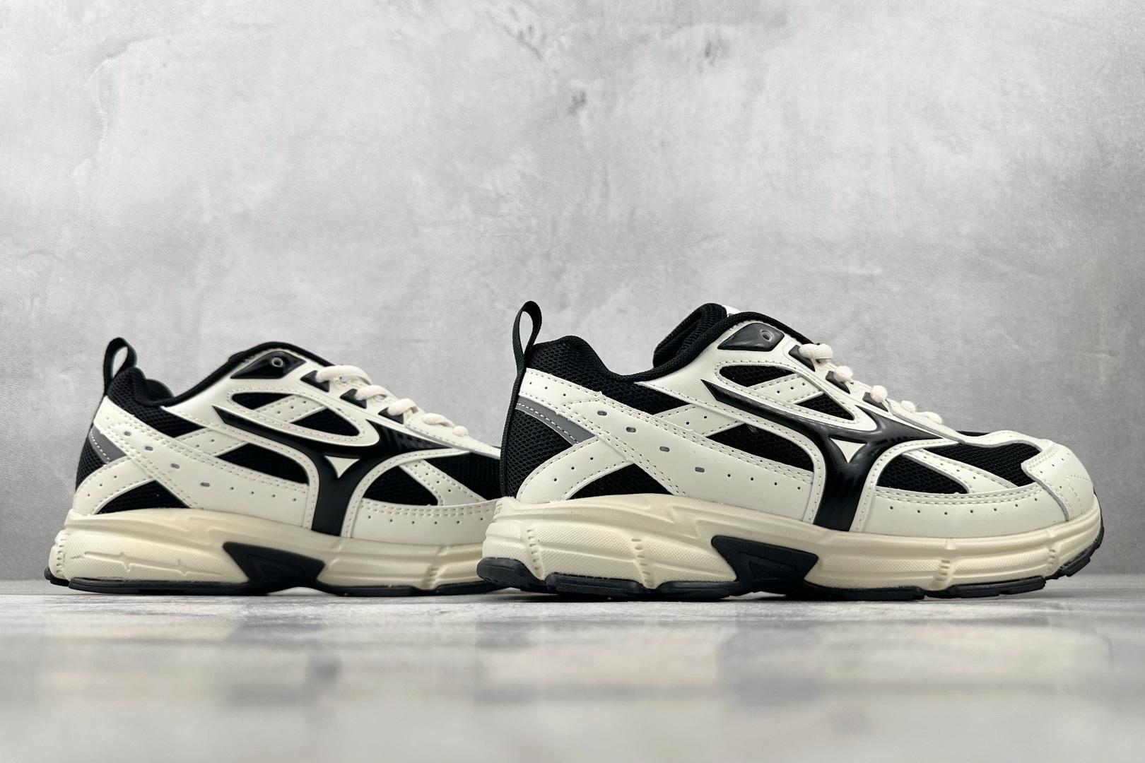 东南亚订单 Mizuno Speed 黑白 D1GH223003