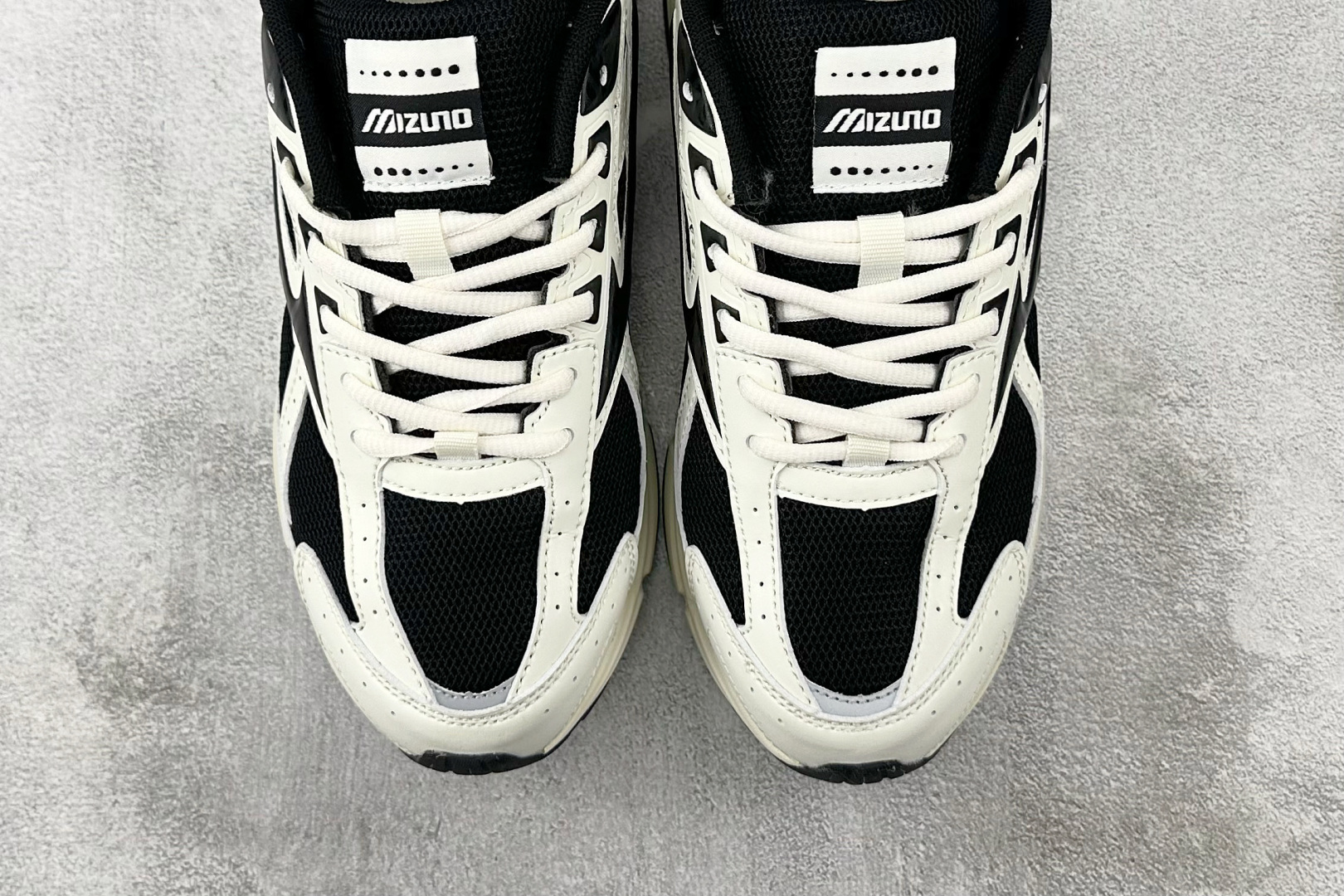东南亚订单 Mizuno Speed 黑白 D1GH223003