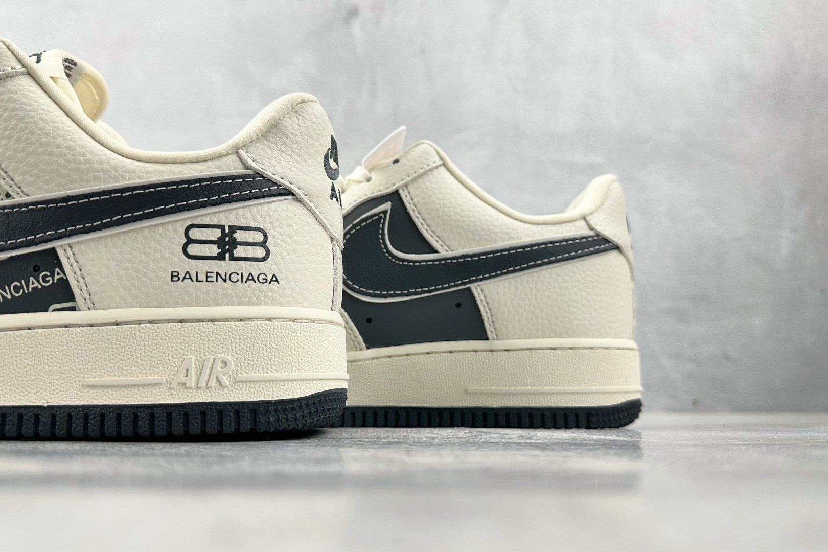 Nike Air Force 1'07 巴黎世家 联名 米白黑 XL1978-103