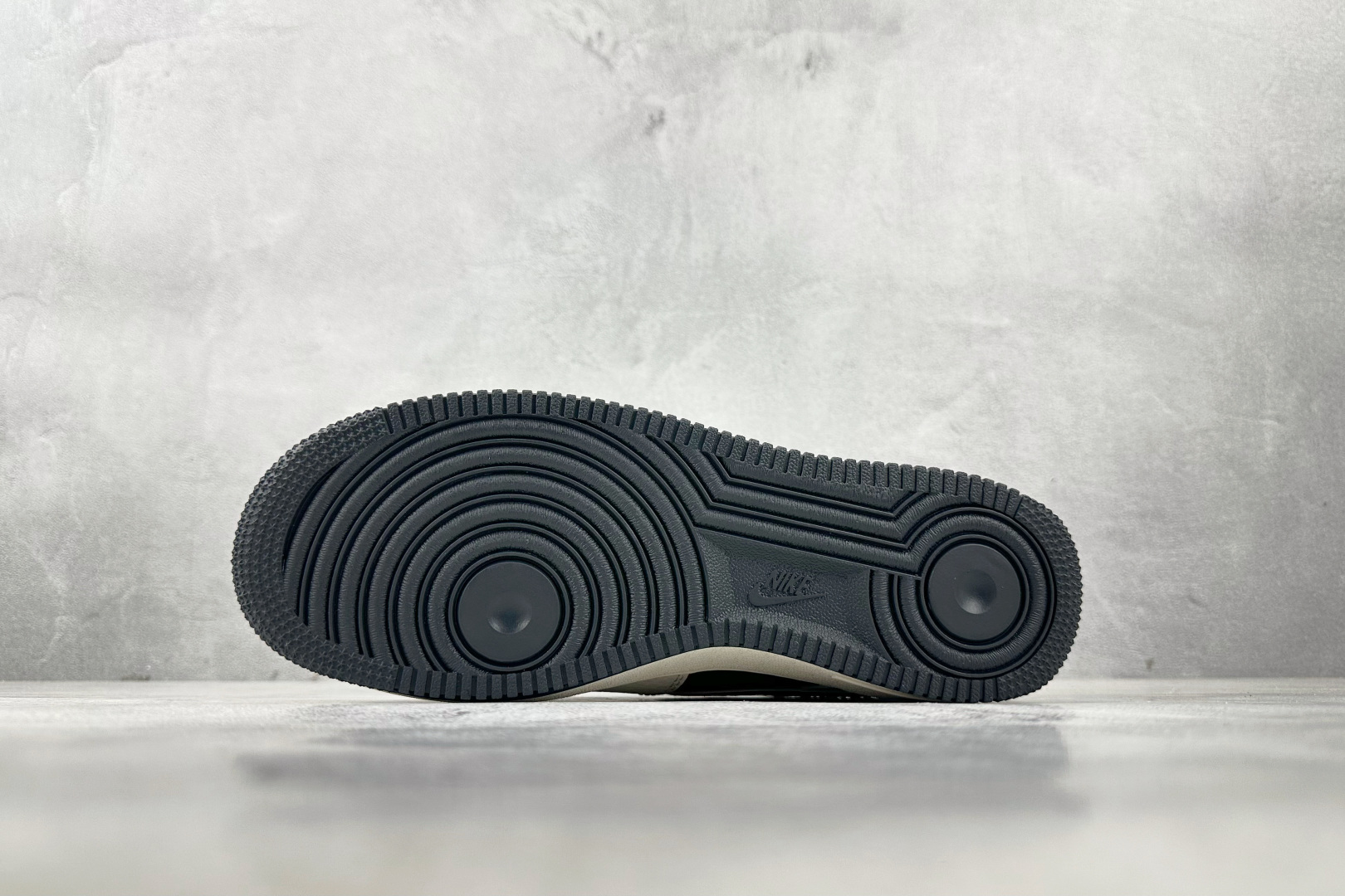 Nike Air Force 1'07 巴黎世家 联名 米白黑 XL1978-103