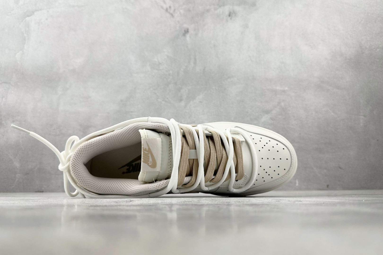 YC 
【定制球鞋】Nike Dunk 微糖奶咖 白粉

货号：WG0510 070
尺码：36 36.