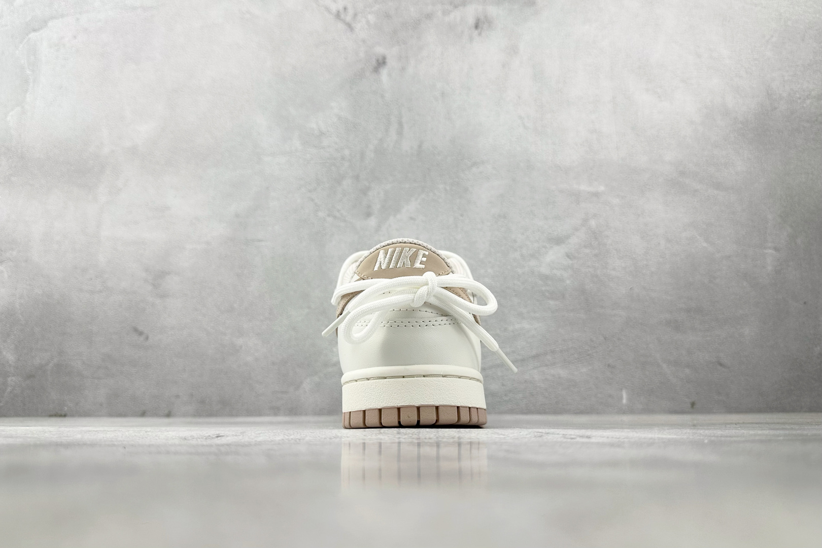 YC 
【定制球鞋】Nike Dunk 微糖奶咖 白粉

货号：WG0510 070
尺码：36 36.