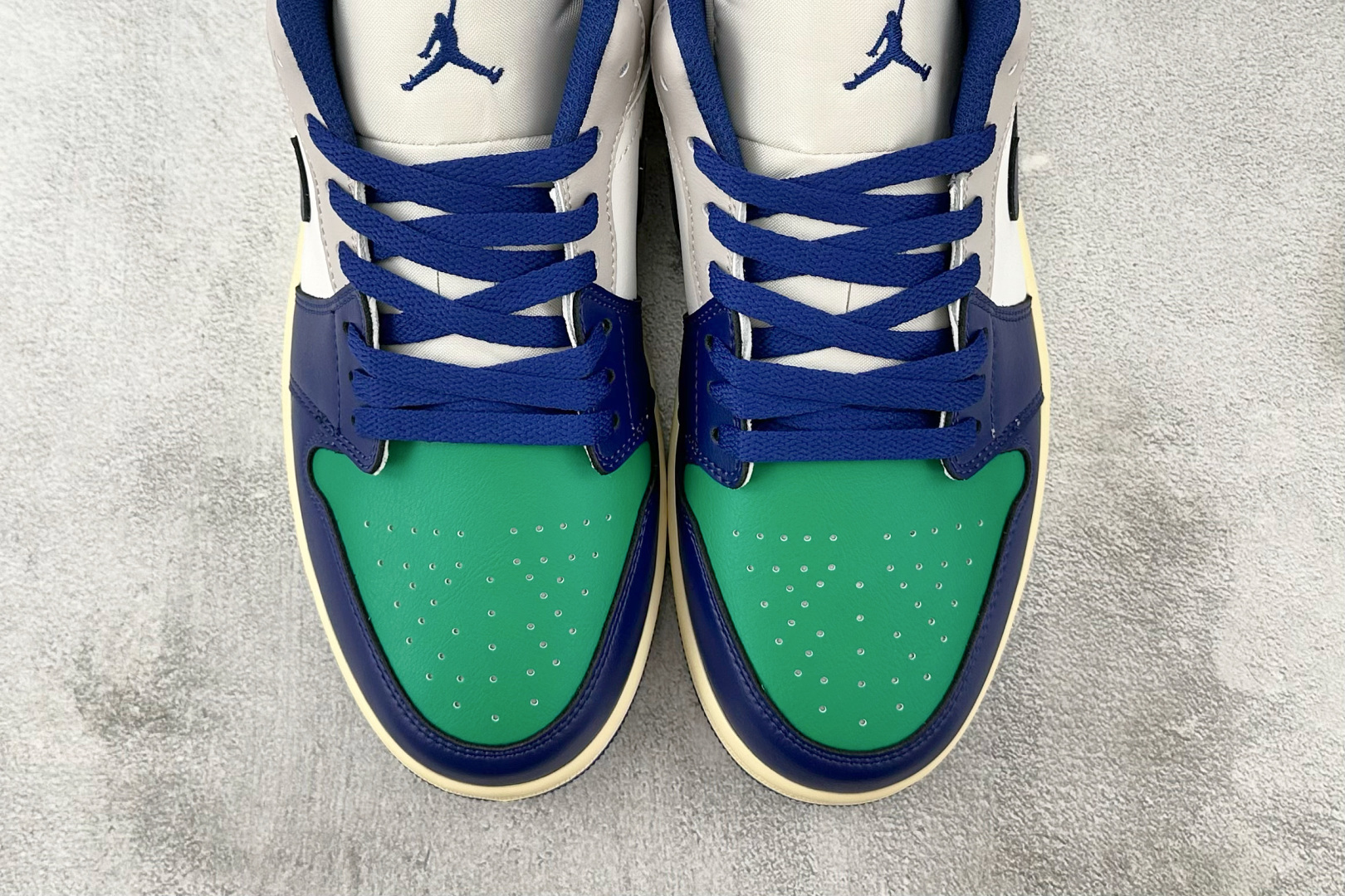 图片[7]-K版  综合版 Jordan Air Jordan 1 白蓝色 货号：553558-147 尺码：36 36.5 37 38.5 39 40 40.5 41 42 42.5 43 44 44.5 45 46-选品中心