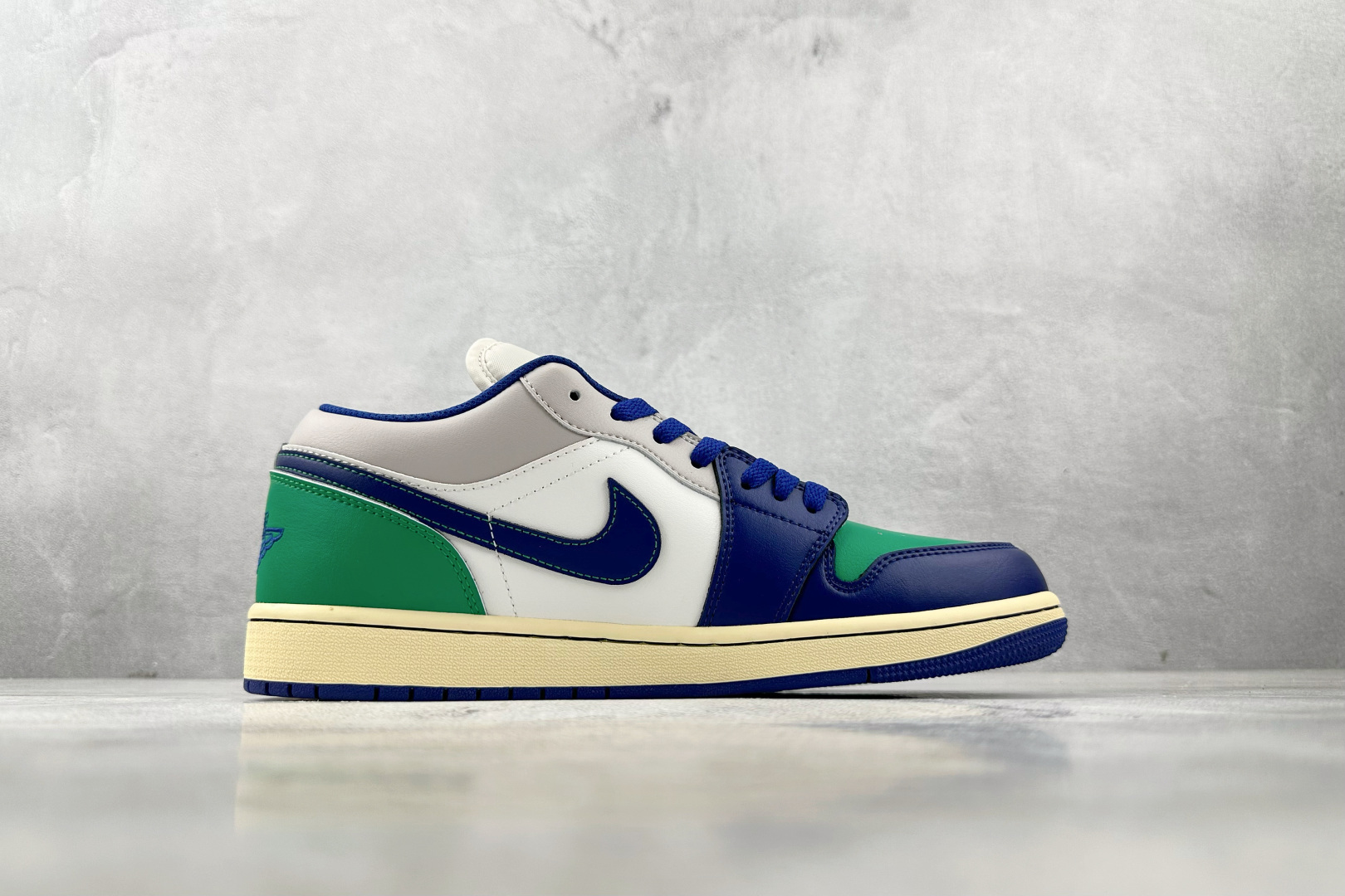 图片[2]-K版  综合版 Jordan Air Jordan 1 白蓝色 货号：553558-147 尺码：36 36.5 37 38.5 39 40 40.5 41 42 42.5 43 44 44.5 45 46-选品中心