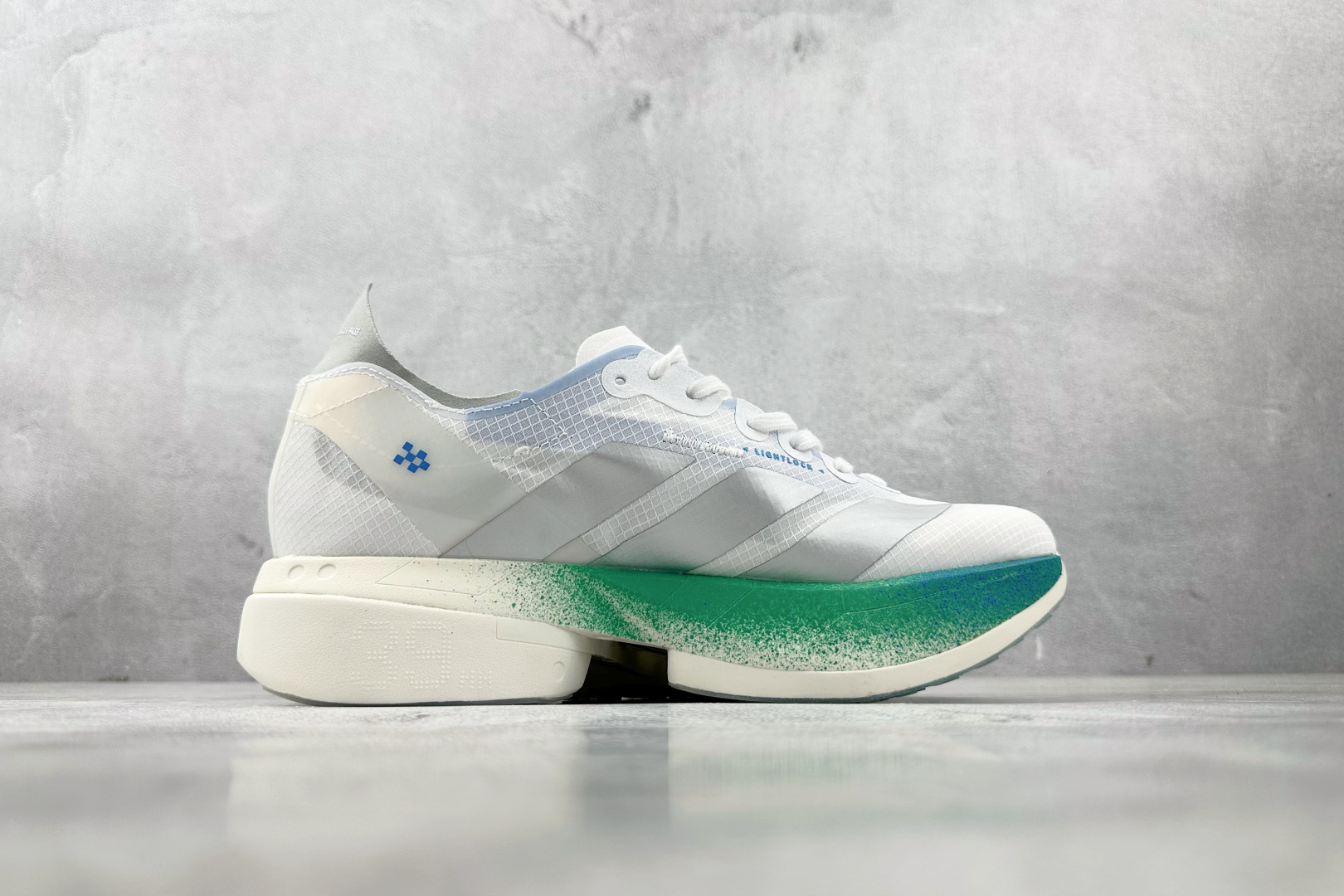 平台订单 adidAdizero Adios Pro 4 白银色 JR6354
