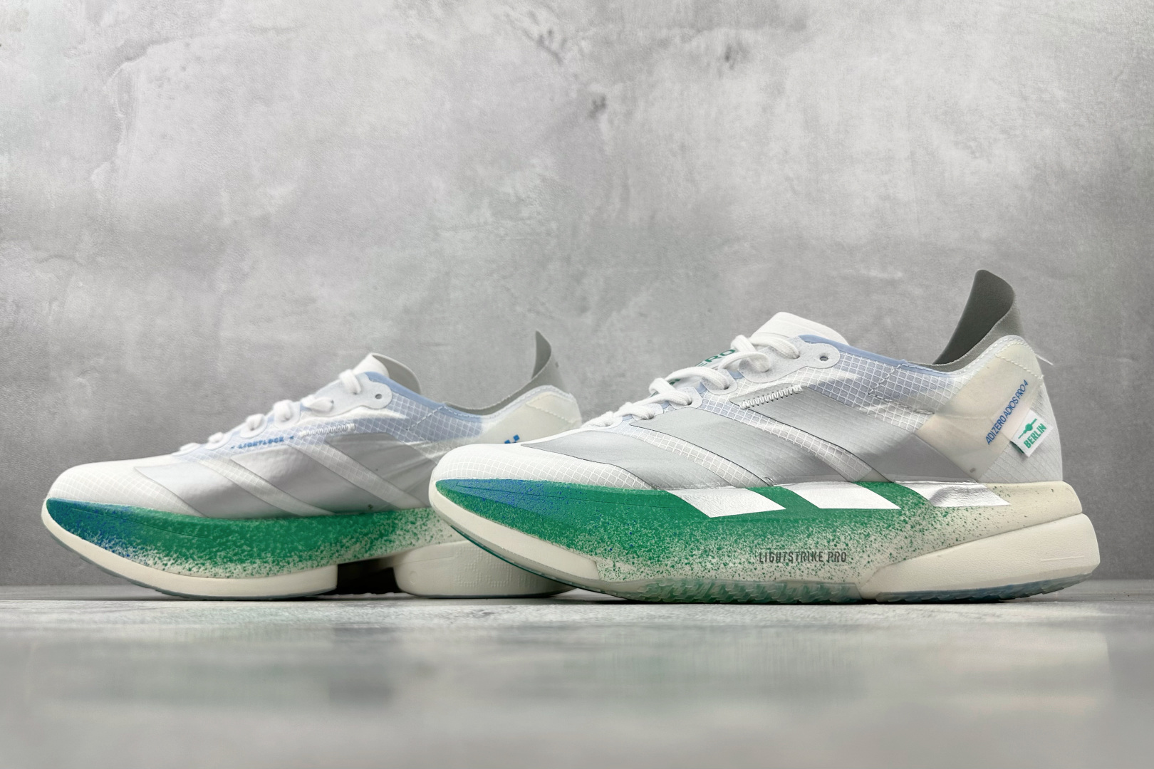 平台订单 adidAdizero Adios Pro 4 白银色 JR6354