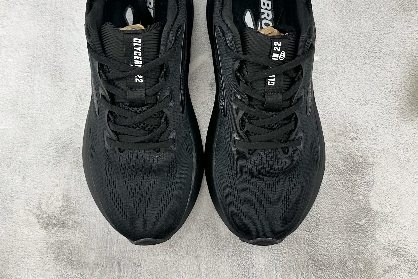 Brooks布鲁克斯 Glycerin 22 黑色 110446-1D-020