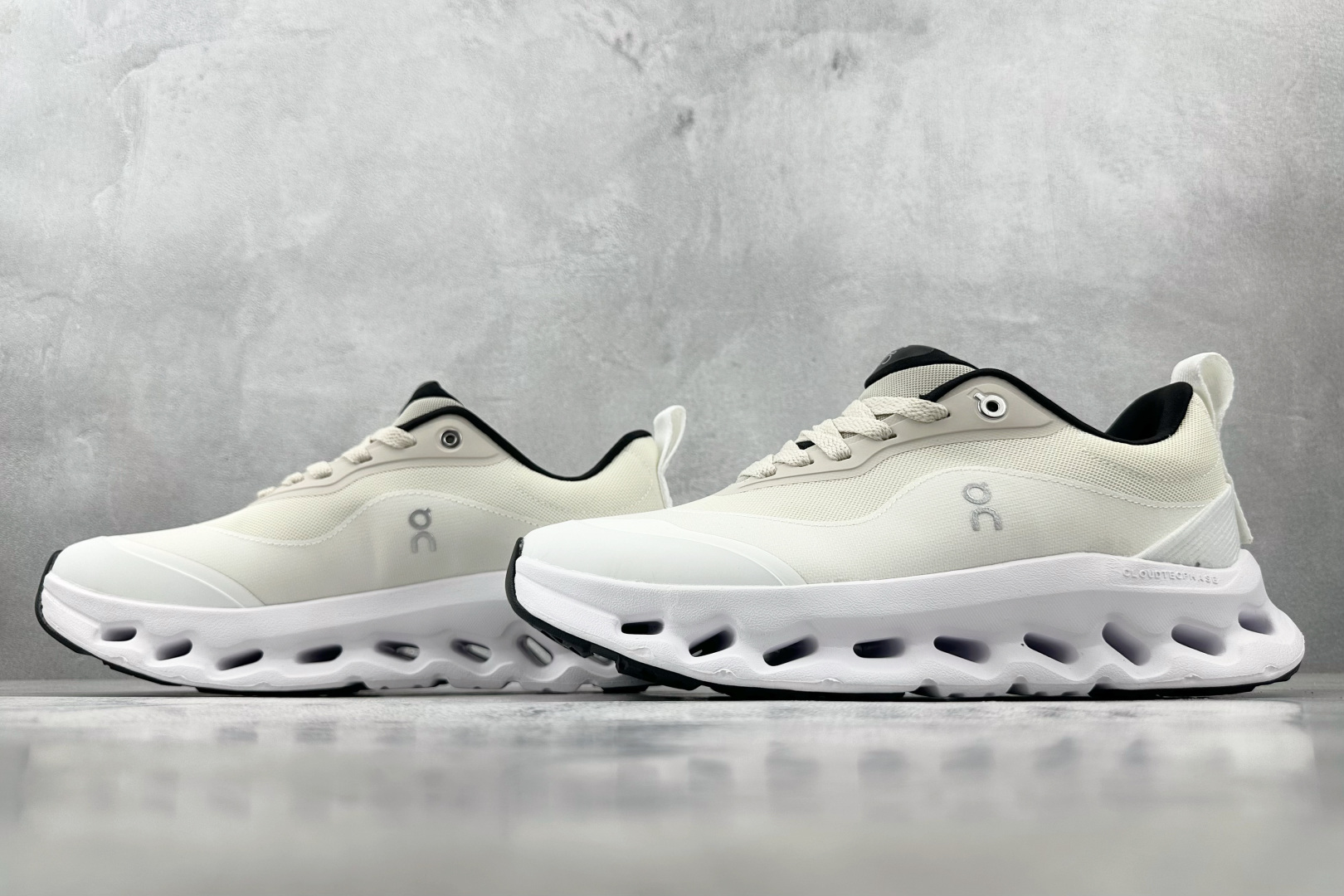 On昂跑 × LOEWE罗意威 Cloudtilt 2.0 白色 M929282X17-2167