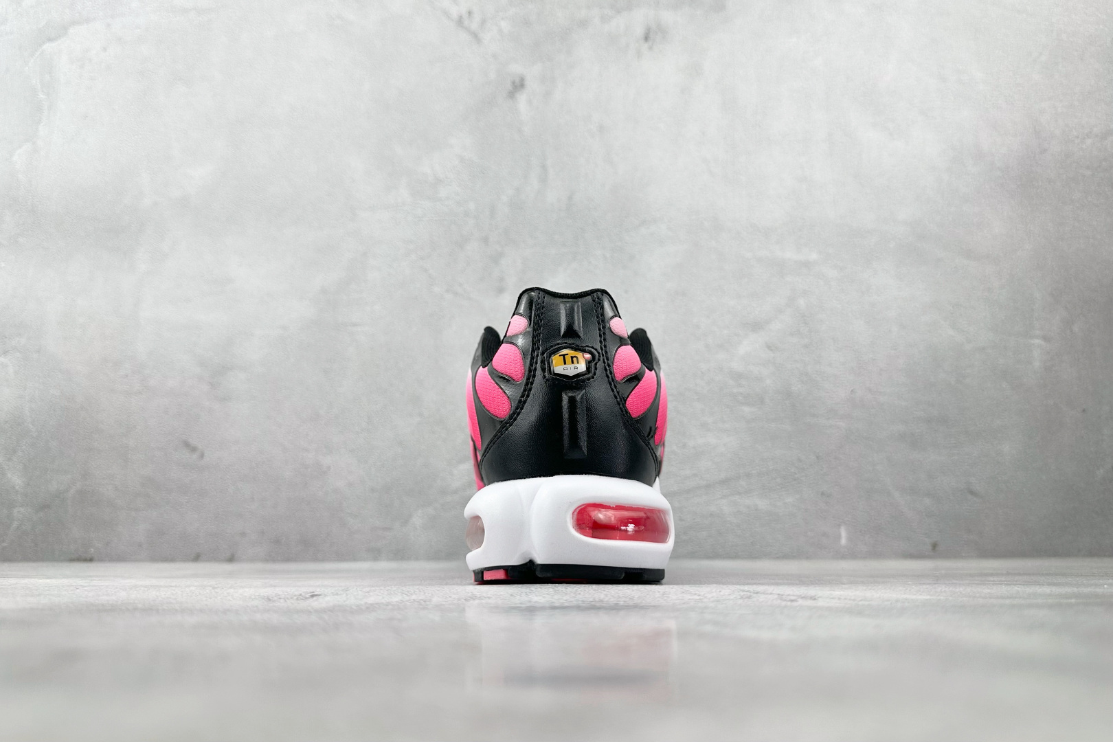 图片[9]-外贸 GW  Nike Air Max Plus 黑粉 货号：DZ3670-002 尺码：36 36.5 37.5 38 38.5 39 40 40.5 41 42 42.5 43 44 44.5 45 46-选品中心