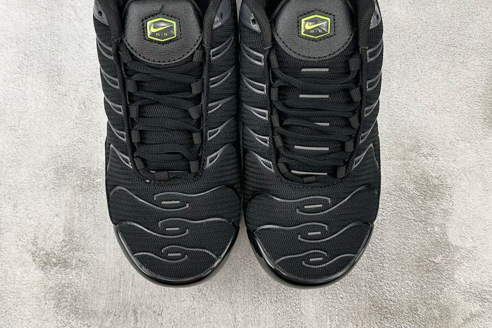 图片[7]-外贸 GW  Nike Air Max Plus 黑绿 货号：FQ2399-001 尺码：36 36.5 37.5 38 38.5 39 40 40.5 41 42 42.5 43 44 44.5 45 46-选品中心