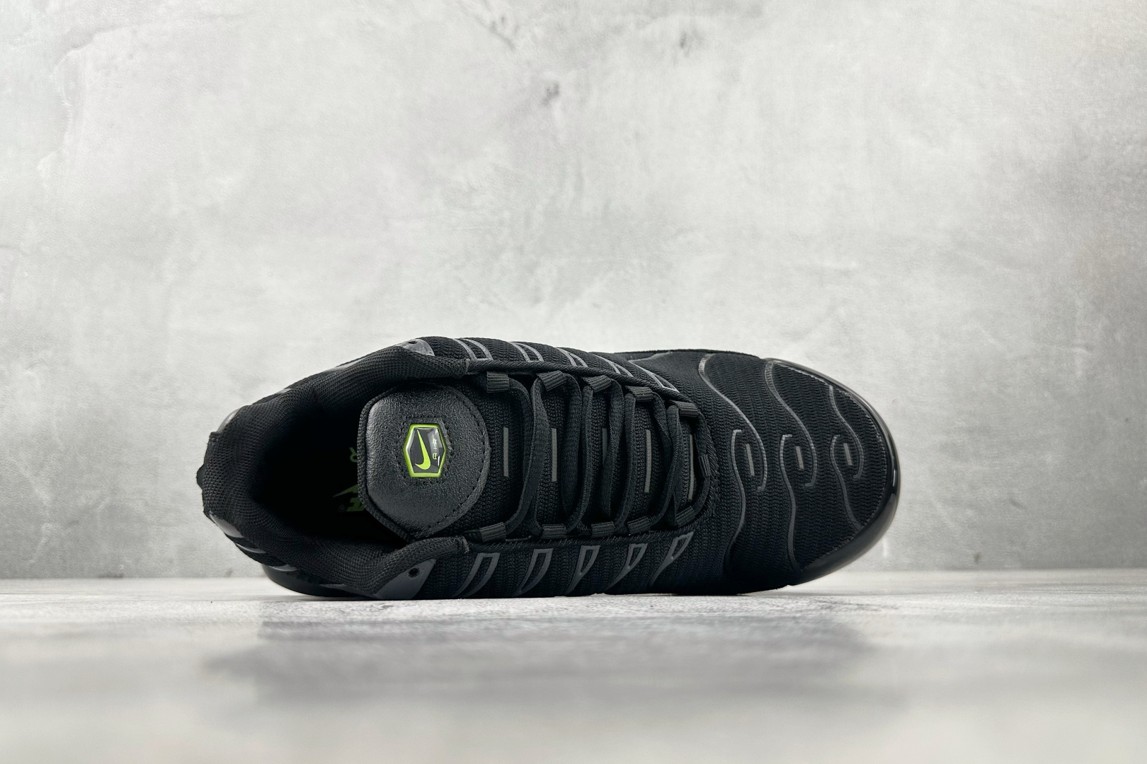 图片[3]-外贸 GW  Nike Air Max Plus 黑绿 货号：FQ2399-001 尺码：36 36.5 37.5 38 38.5 39 40 40.5 41 42 42.5 43 44 44.5 45 46-选品中心