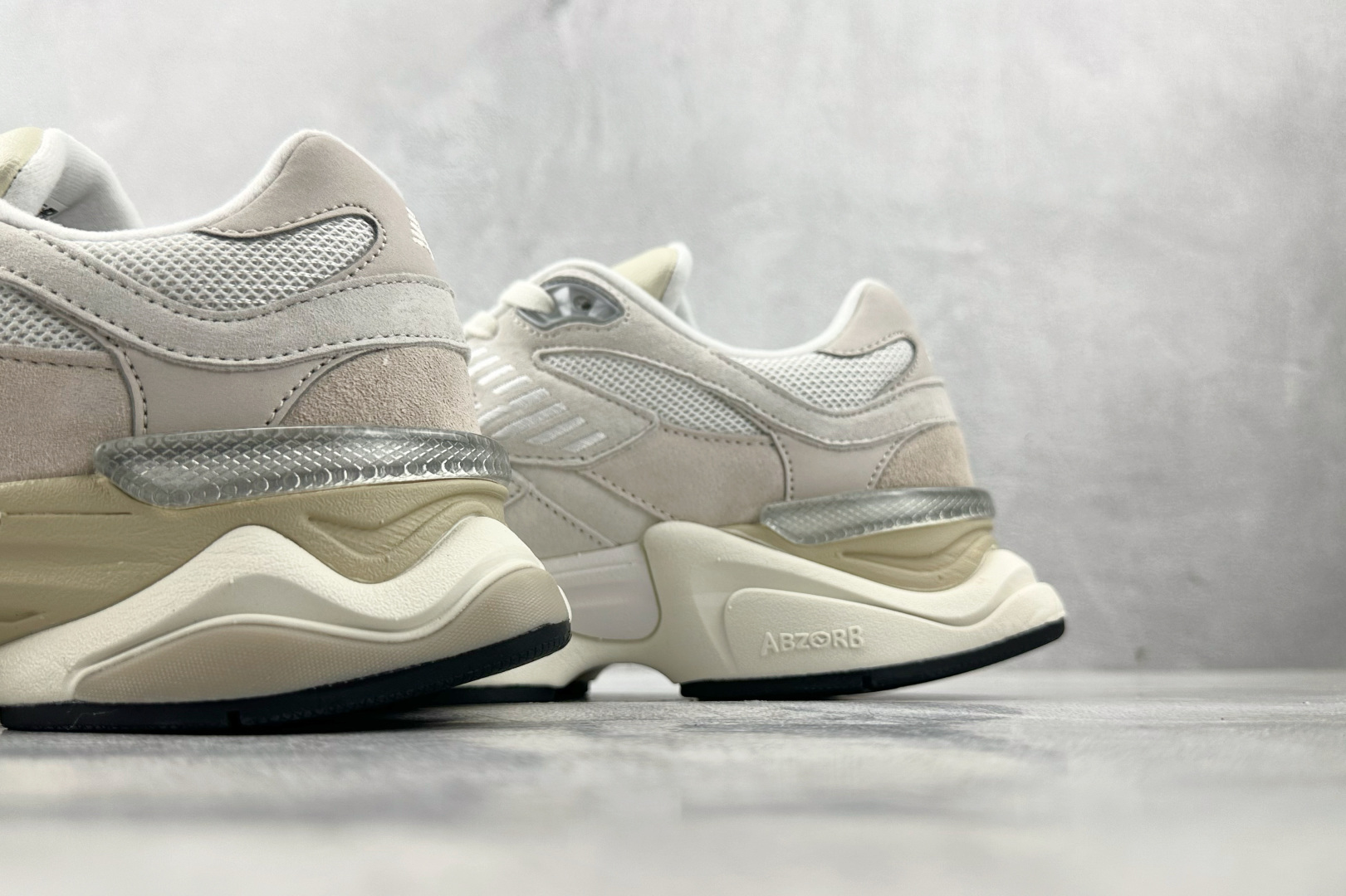 大厂出品 New Balance NB 9060 米色 U9060WHT