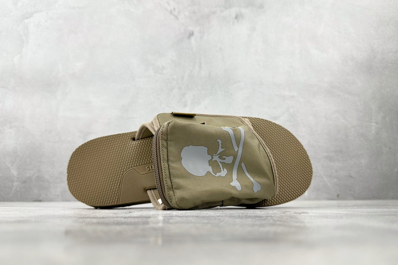 Unused x Suicoke 棕色 Sand MJ25C14 SA001 1