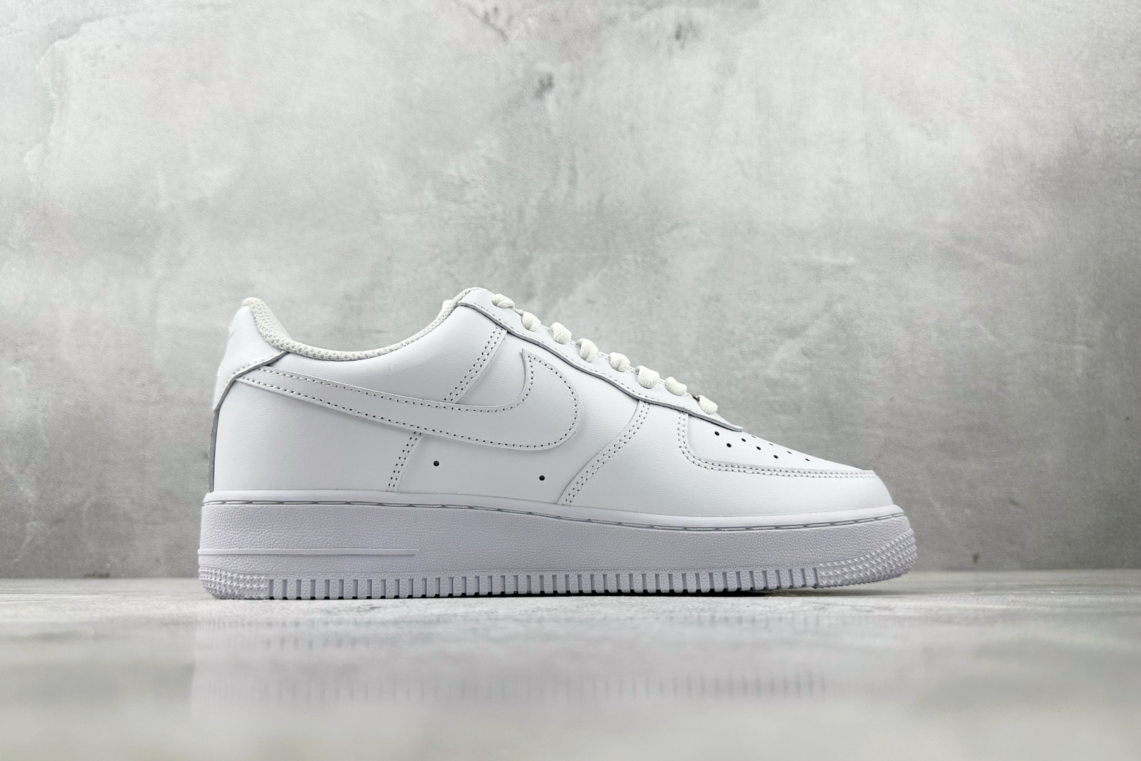 图片[2]-LW  外贸专供 Nike Air Force 1\’07 纯白 货号：CW2288 111 尺码：36 36.5 37 38.5 39 40 40.5 41 42 42.5 43 44 44.5 45 46 46.5 47.5 48 48.5-选品中心