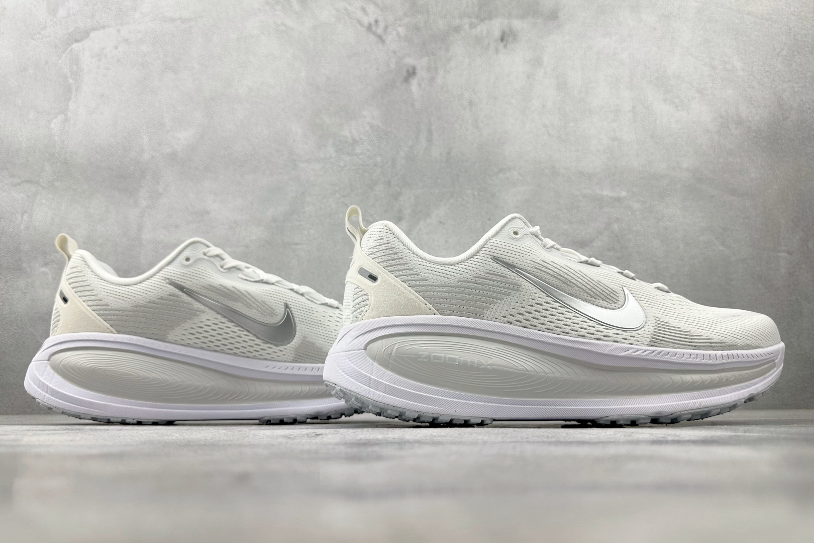 190 全套数据私模 Nike Vomero 18 白色 HM6804-104