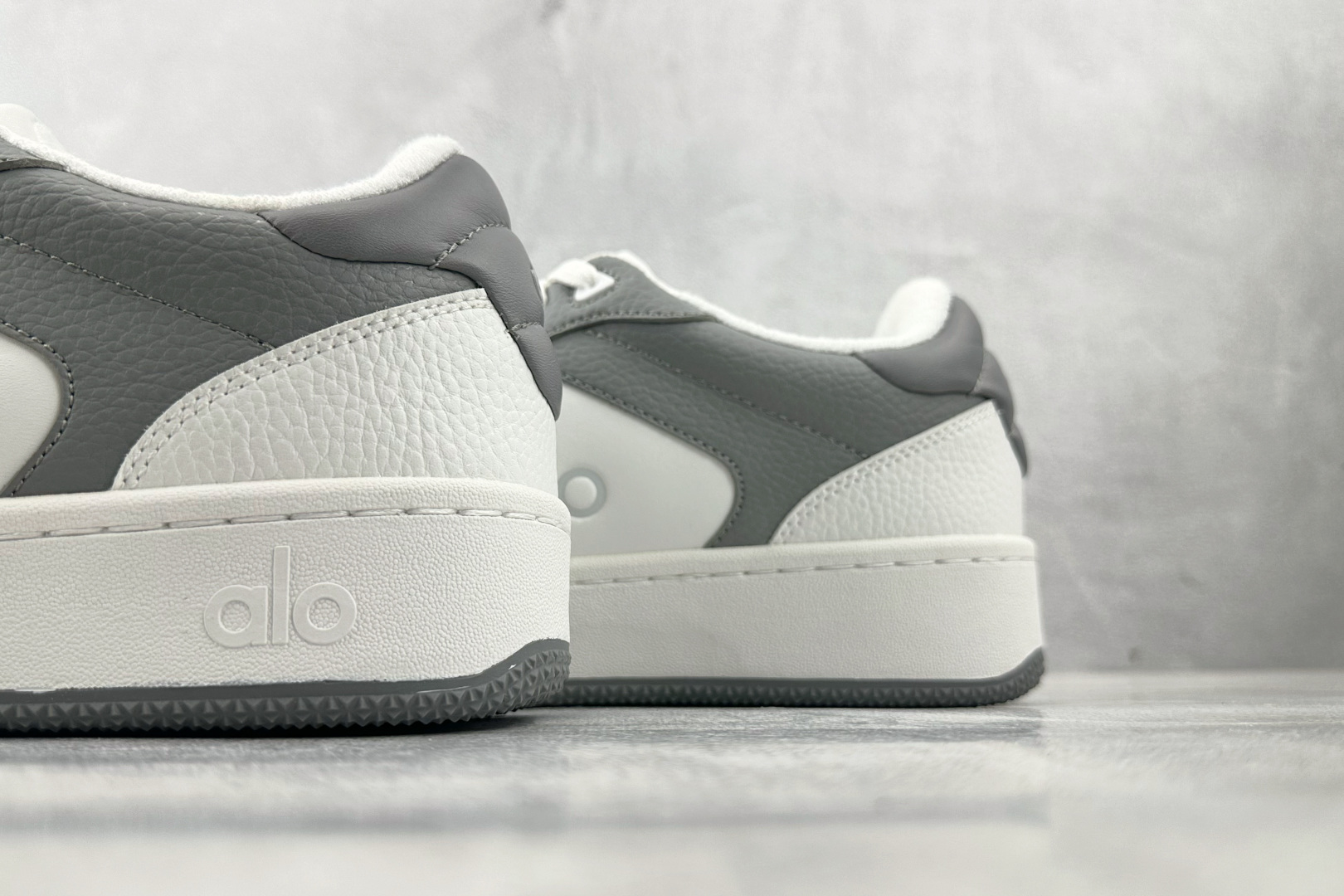 alo yoga Recovery Mode 白灰 A0685U-Grey/White