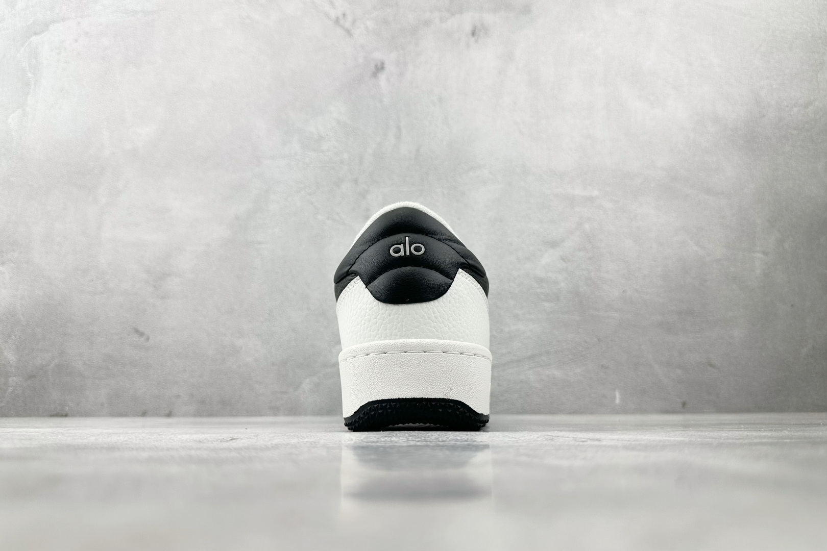 alo yoga Recovery Mode 黑白色 A0685U-Black/White
