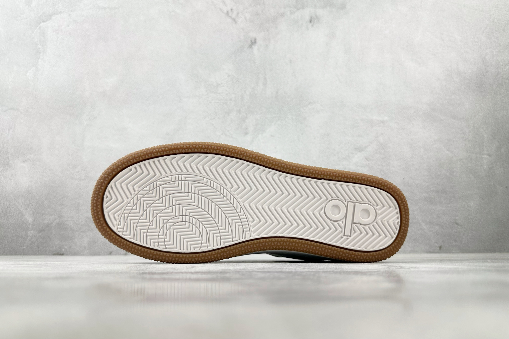 alo yoga Recovery Mode 白色 A0685U-White/Gum