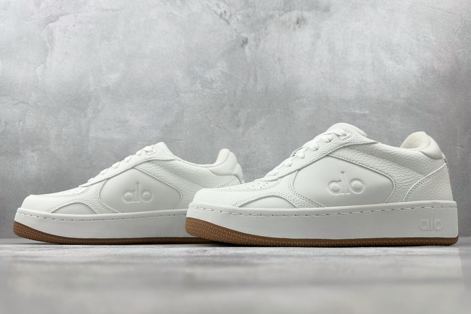 alo yoga Recovery Mode 白色 A0685U-White/Gum