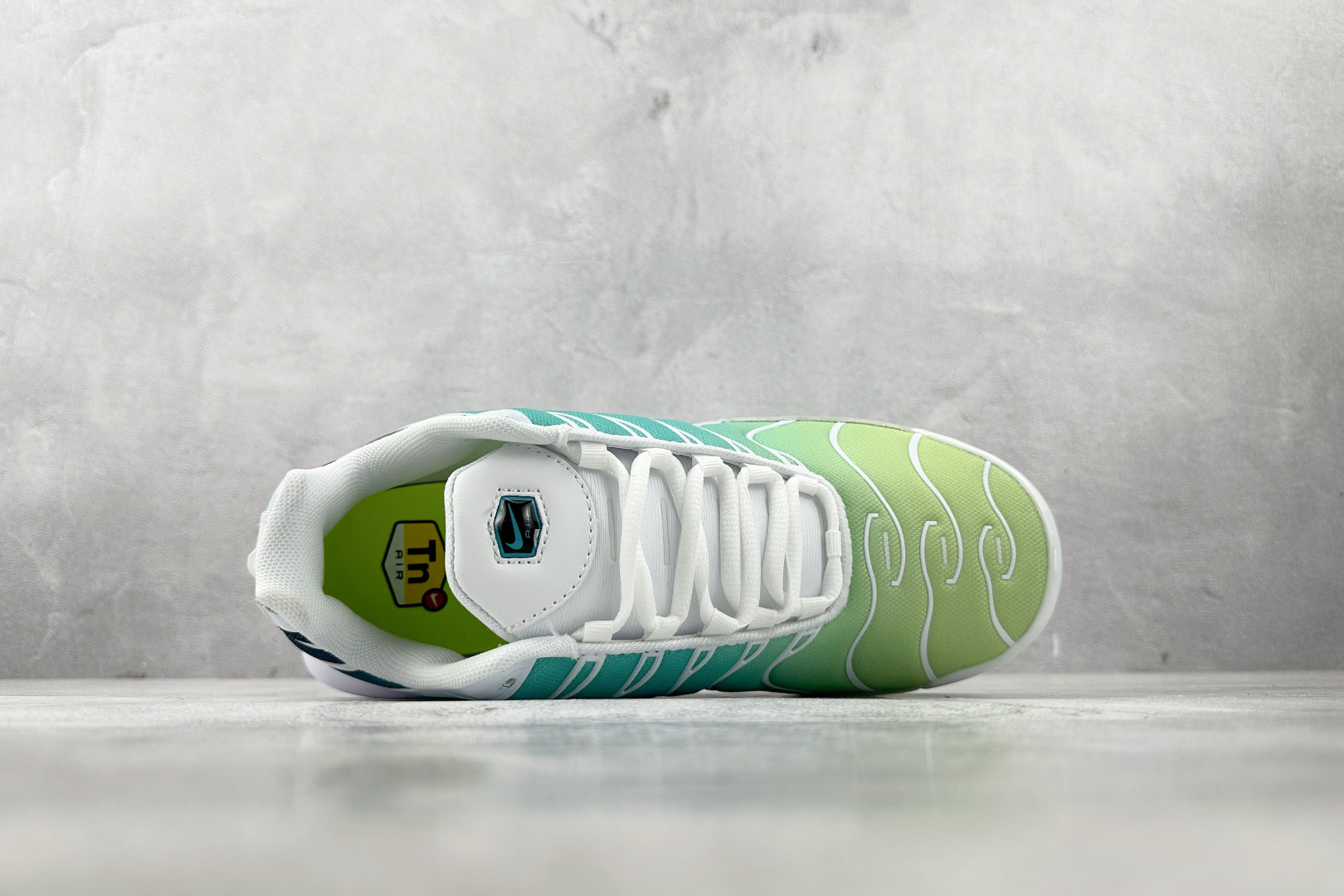 图片[3]-外贸 GW  Nike Air Max Plus 白蓝 货号：DZ3670-102 尺码：36 36.5 37.5 38 38.5 39 40 40.5 41 42 42.5 43 44 44.5 45 46-选品中心