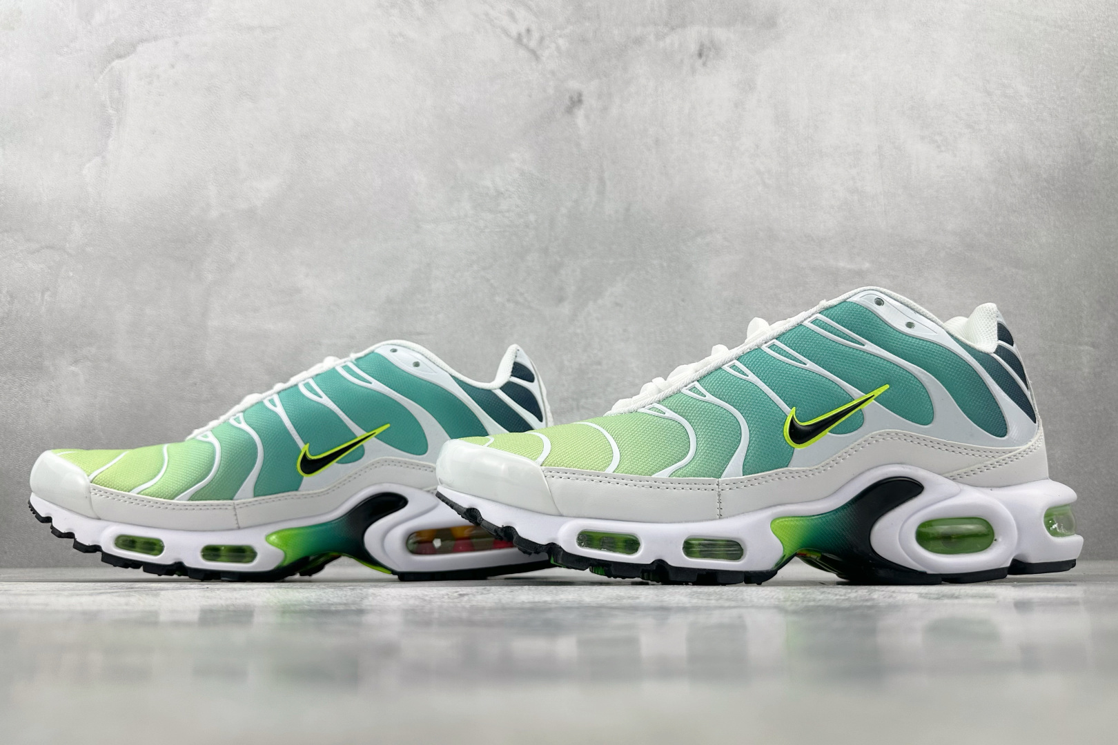 图片[5]-外贸 GW  Nike Air Max Plus 白蓝 货号：DZ3670-102 尺码：36 36.5 37.5 38 38.5 39 40 40.5 41 42 42.5 43 44 44.5 45 46-选品中心