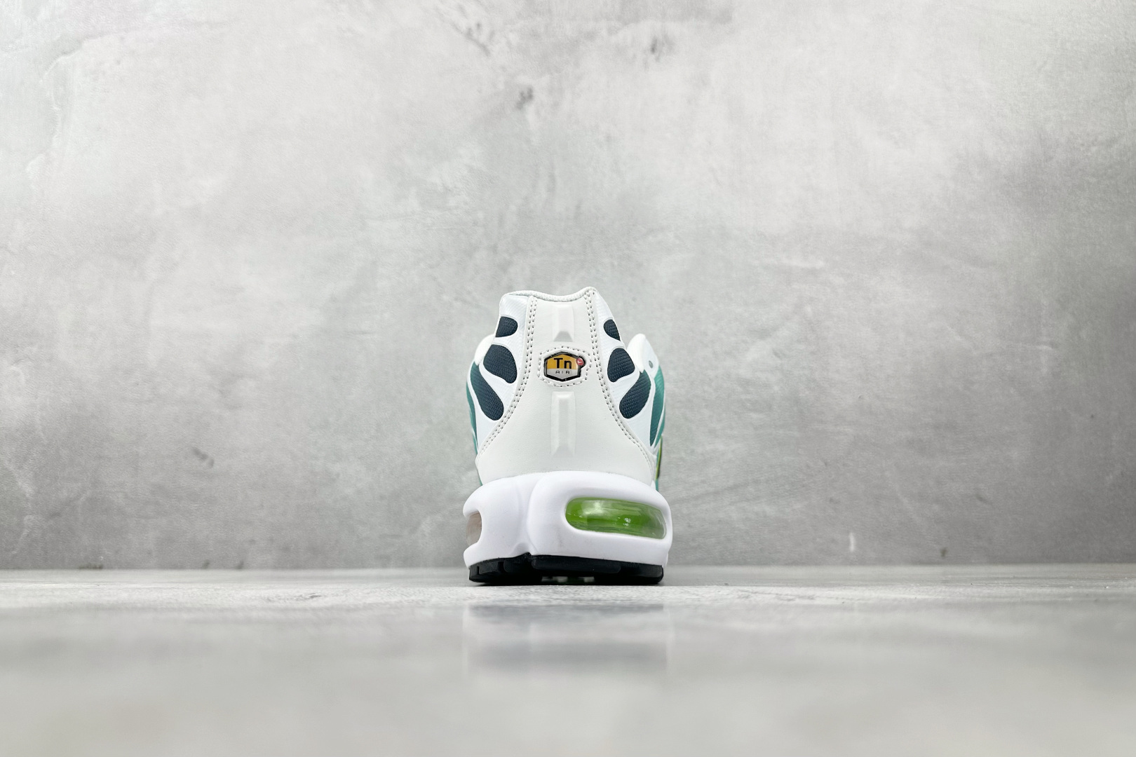 图片[9]-外贸 GW  Nike Air Max Plus 白蓝 货号：DZ3670-102 尺码：36 36.5 37.5 38 38.5 39 40 40.5 41 42 42.5 43 44 44.5 45 46-选品中心