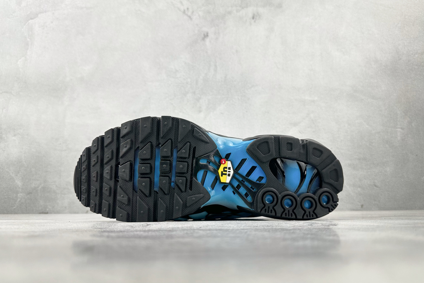 图片[4]-外贸 GW  Nike Air Max Plus 蓝黑 货号：FQ0204-010 尺码：36 36.5 37.5 38 38.5 39 40 40.5 41 42 42.5 43 44 44.5 45 46-选品中心