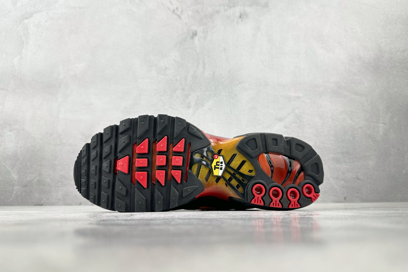 图片[4]-外贸 GW  Nike Air Max Plus 黑红 货号：DD3229-001 尺码：36 36.5 37.5 38 38.5 39 40 40.5 41 42 42.5 43 44 44.5 45 46-选品中心