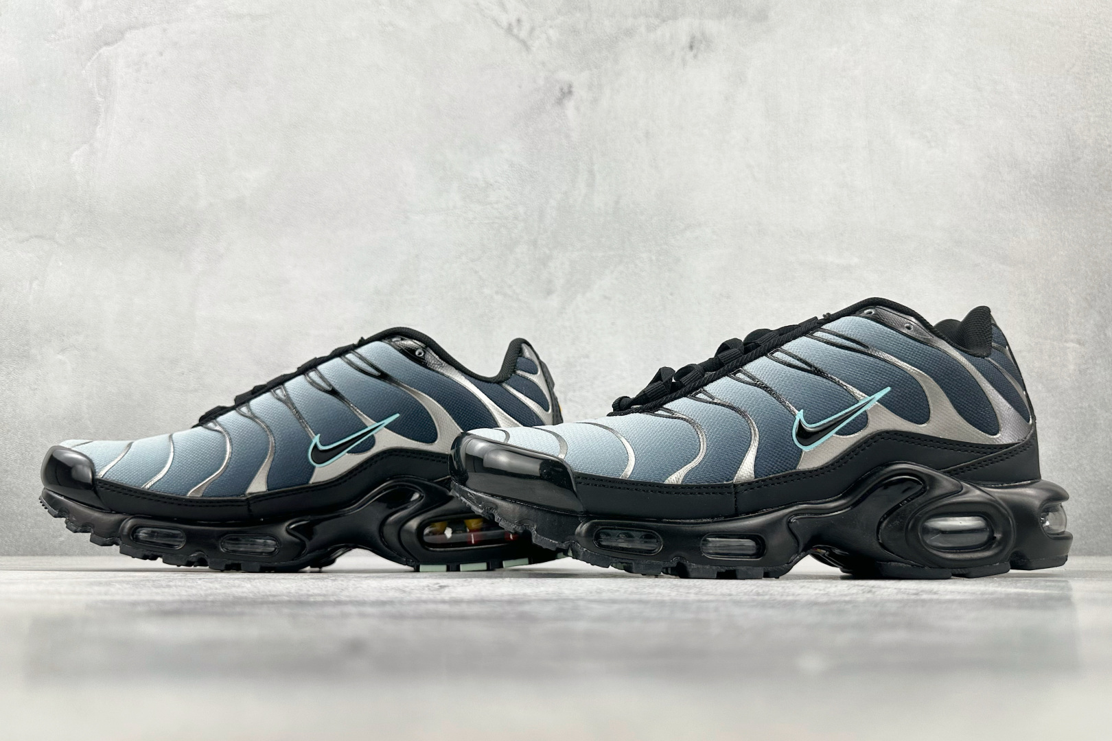 图片[5]-外贸 GW  Nike Air Max Plus 碳灰 货号：CZ7552-001 尺码：36 36.5 37.5 38 38.5 39 40 40.5 41 42 42.5 43 44 44.5 45 46-选品中心