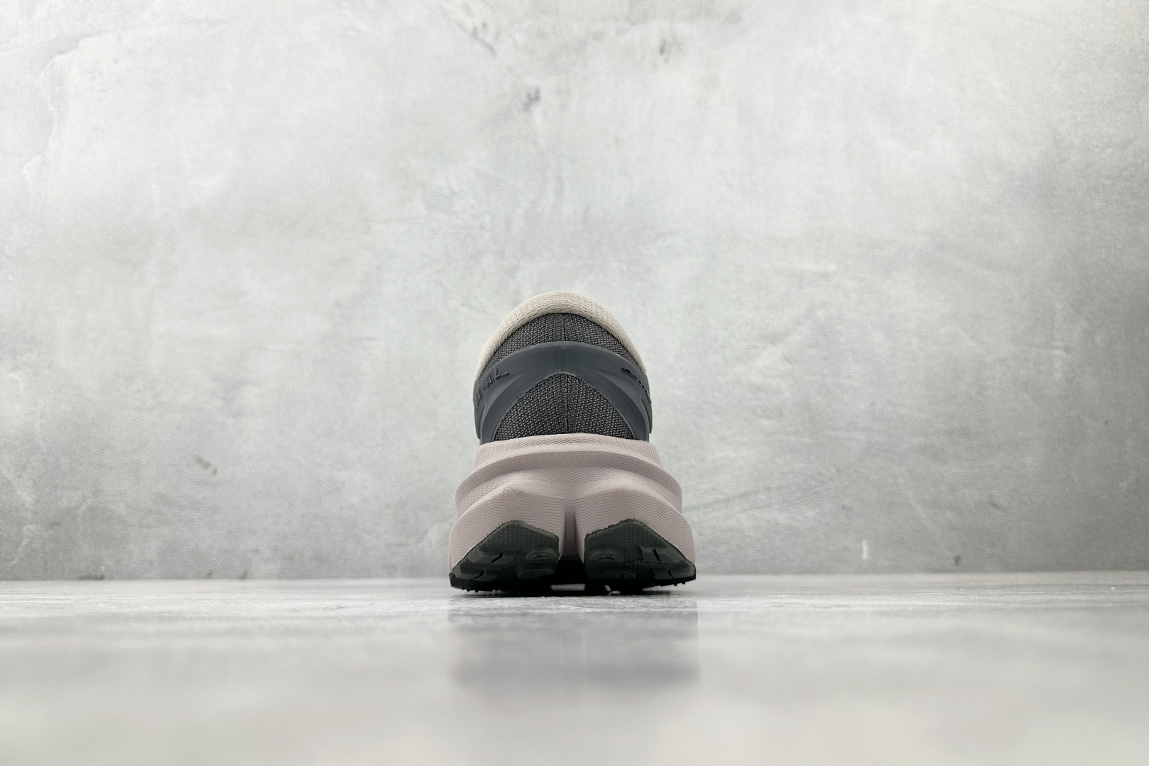 HOKA ONE ONE Mafate X 山雾灰 1175208