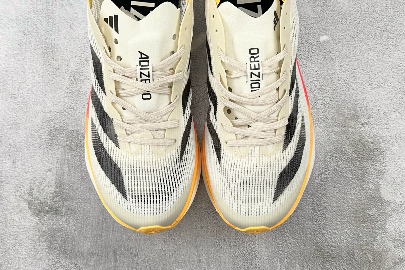 东南亚订单 adidAdizero Takumi Sen 10 白黑色 IG8202