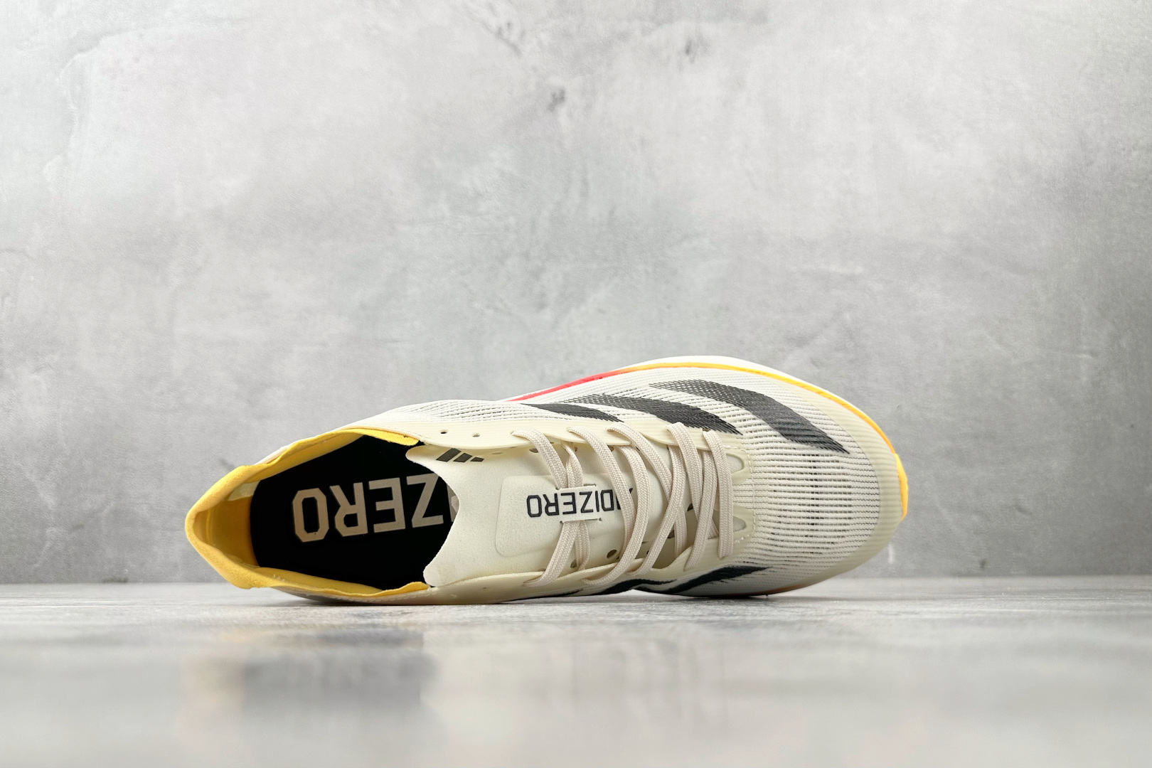 东南亚订单 adidAdizero Takumi Sen 10 白黑色 IG8202