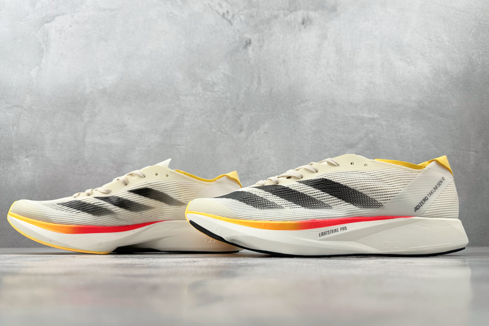 东南亚订单 adidAdizero Takumi Sen 10 白黑色 IG8202