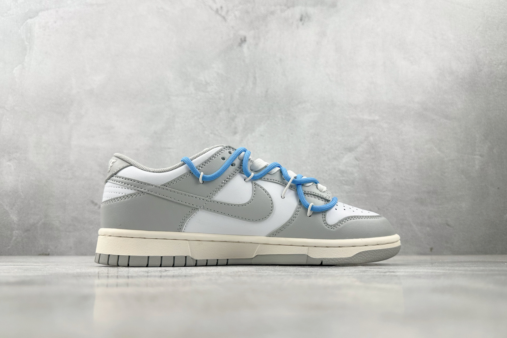 220  定制球鞋 Nike Dunk 灰白 DD1391-103