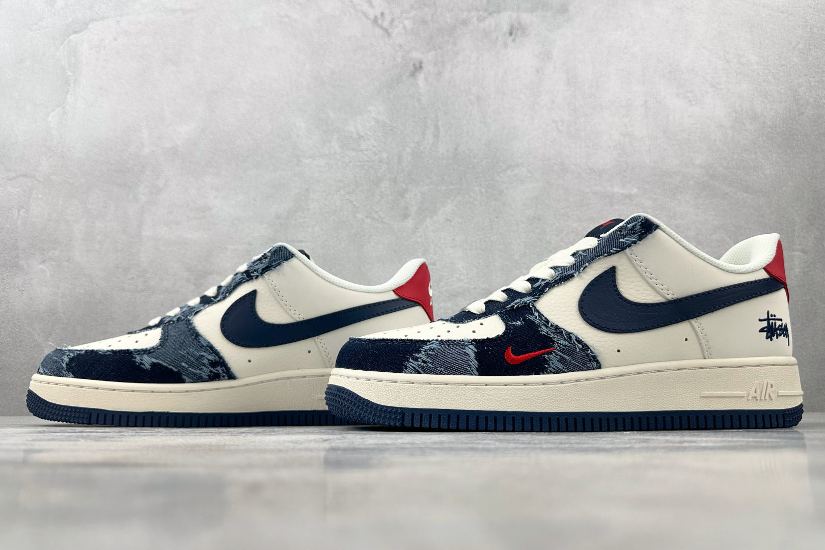 260 Nike Air Force 1'07 斯图西 联名 黑白 XS1958-579