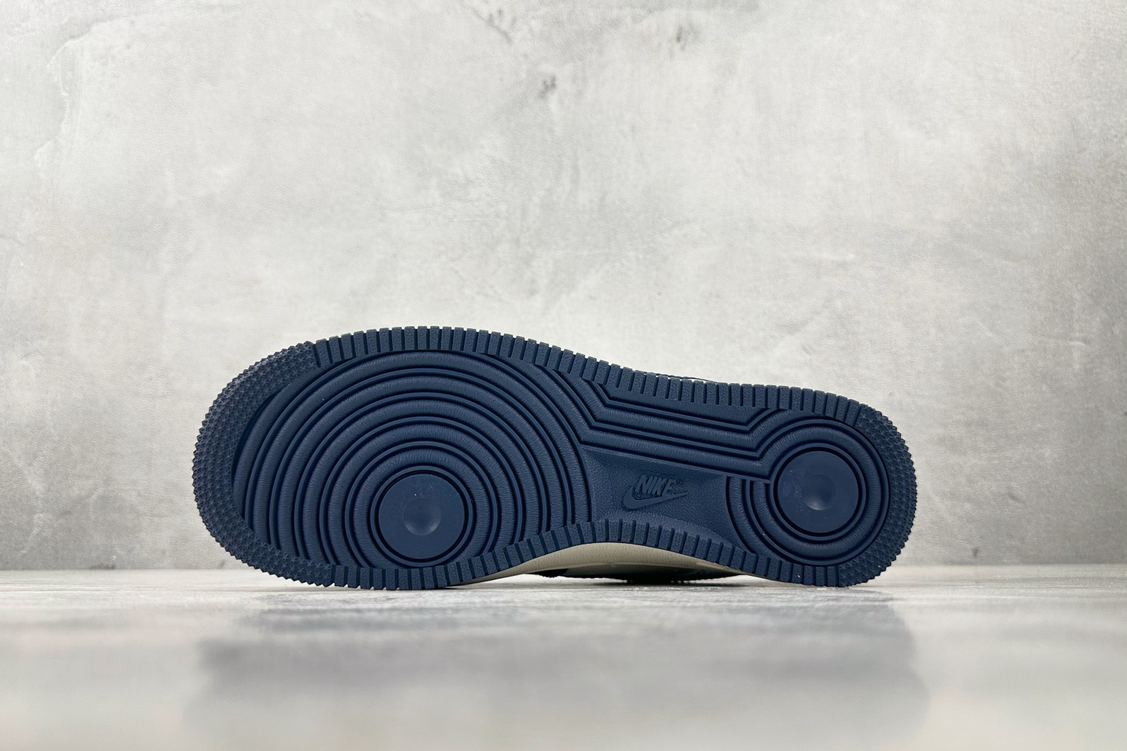 260 Nike Air Force 1'07 斯图西 联名 黑白 XS1958-579