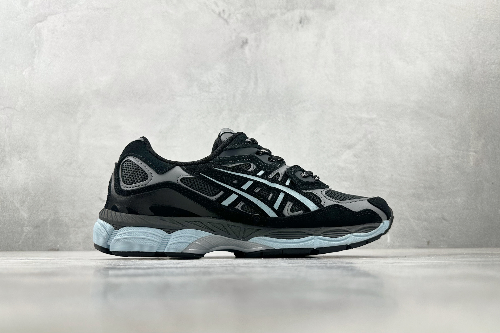 LAGUA GEM x atmos x Asics GEL-NYC系列蓝灰色 1203A577-001
