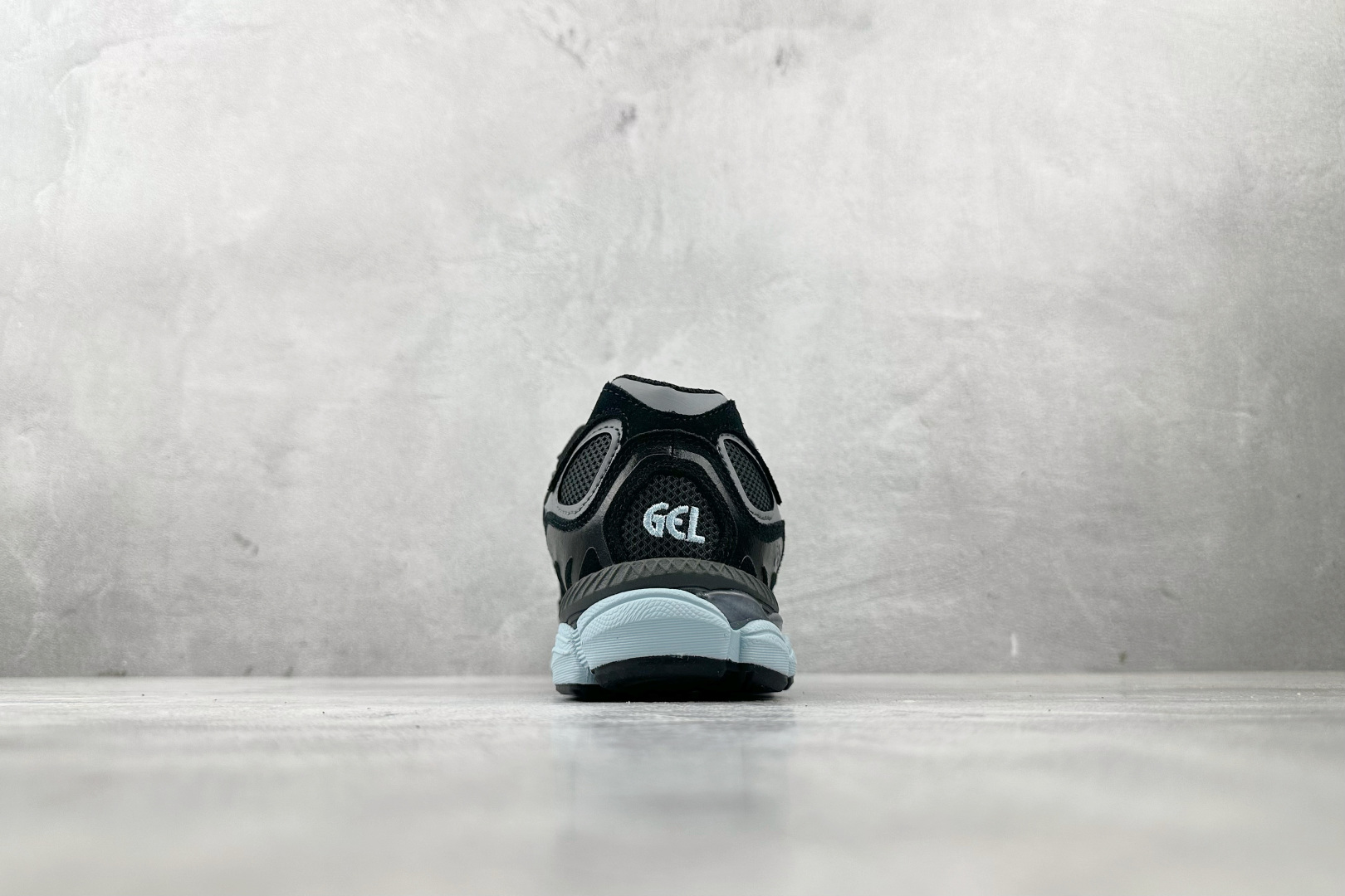 LAGUA GEM x atmos x Asics GEL-NYC系列蓝灰色 1203A577-001