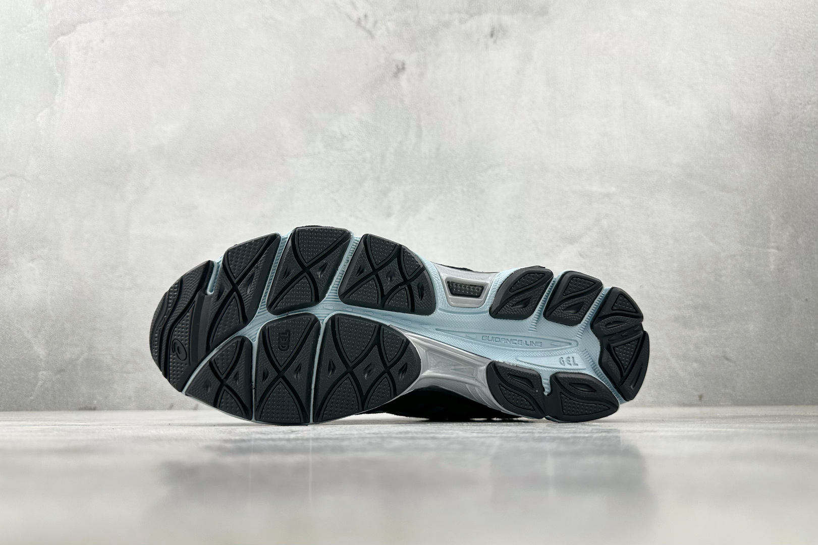 LAGUA GEM x atmos x Asics GEL-NYC系列蓝灰色 1203A577-001