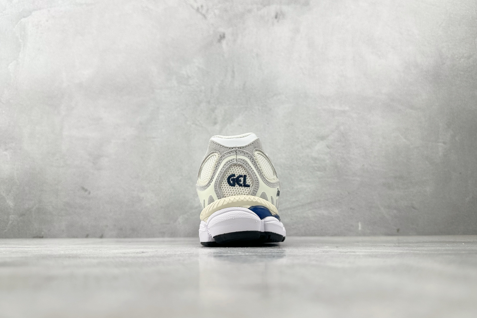 Asics GEL-NYC系列 白色 1203A788-101