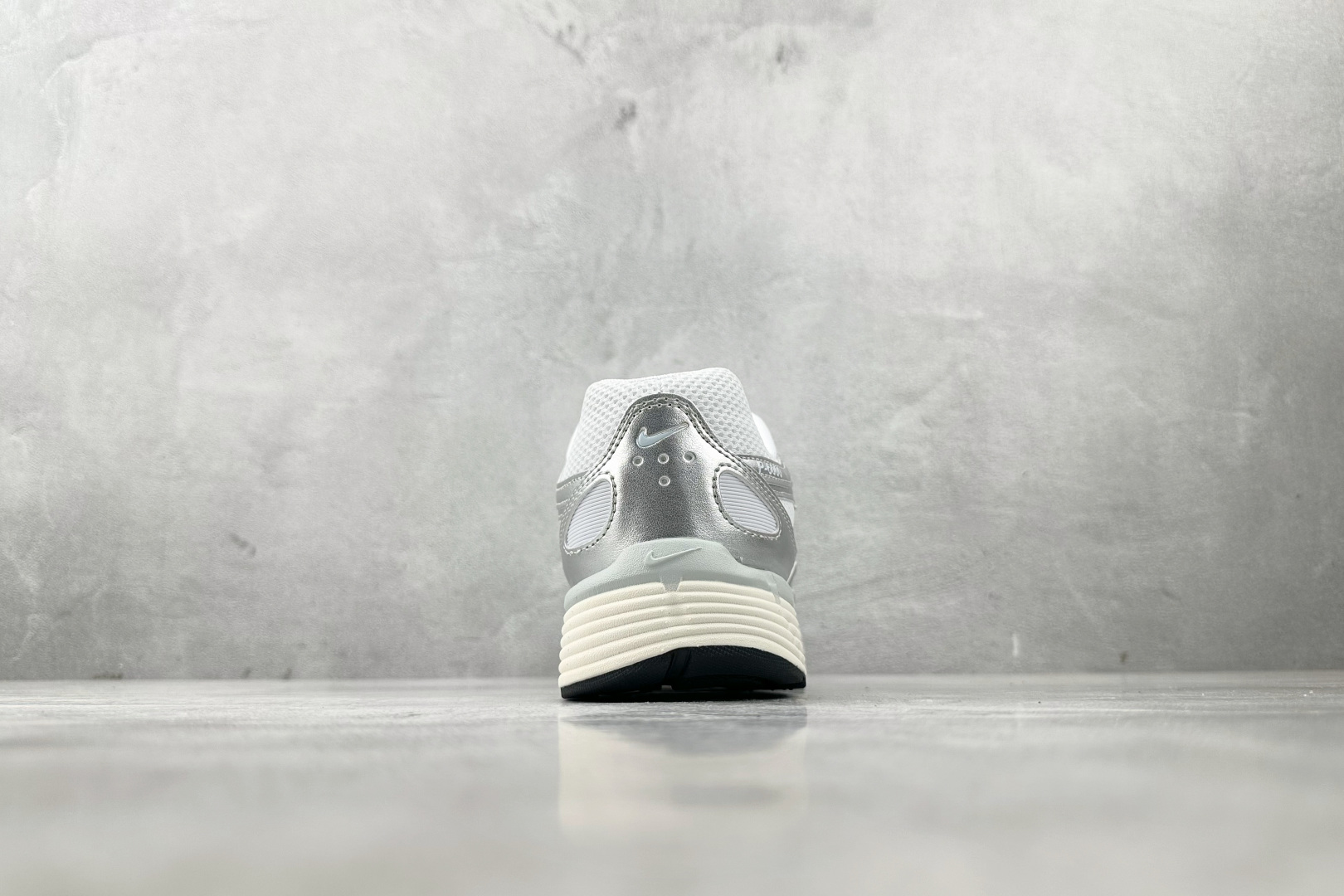 原鞋开发 原数据档案 Nike P-6000 白银 BV1021-106