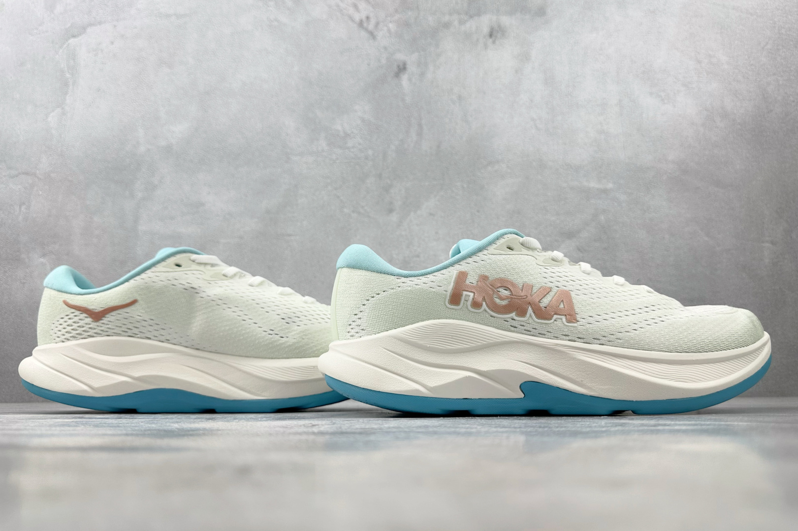 H 版 本地
HOKA ONE ONE RINCON 4 白色

货号：-FTRS
尺码：36 36.5
