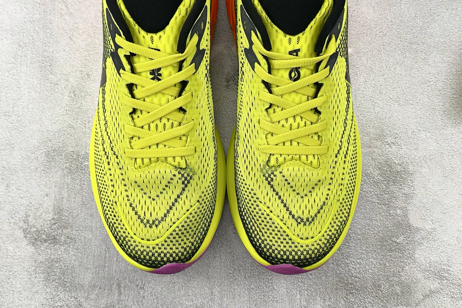 H 版 本地
HOKA ONE ONE RINCON 4黄黑色

货号：-HKC
尺码：36 36.5 